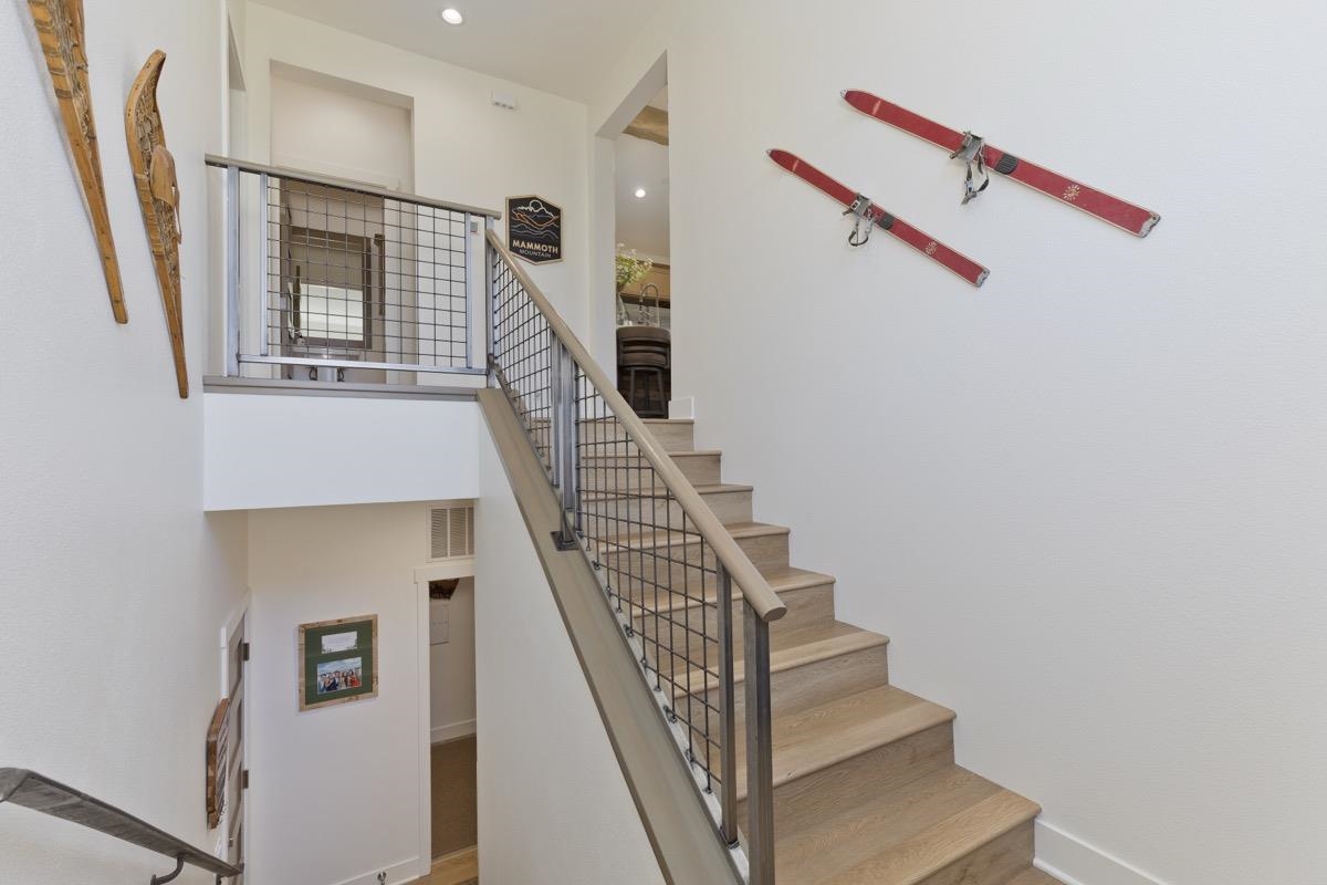 1601 Clear Creek Rd Unit: Creekhouse 1601