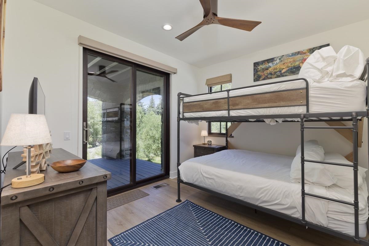 1601 Clear Creek Rd Unit: Creekhouse 1601