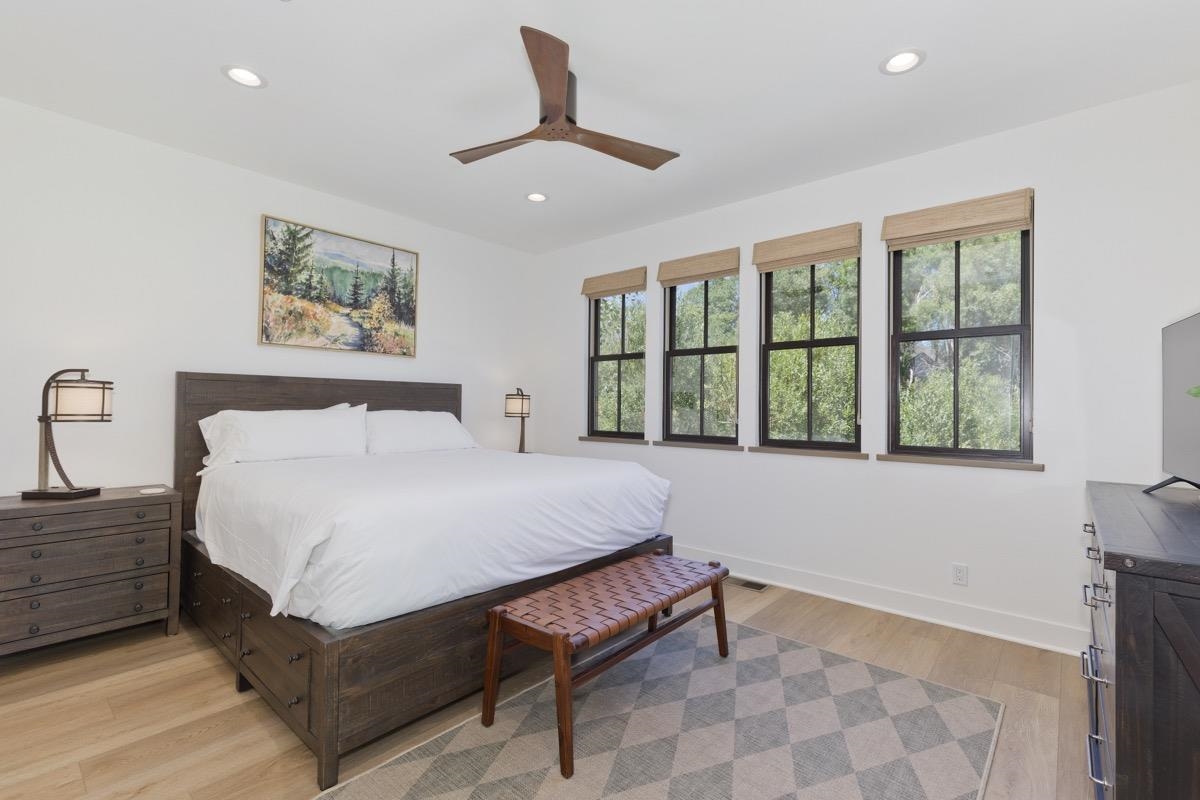 1601 Clear Creek Rd Unit: Creekhouse 1601