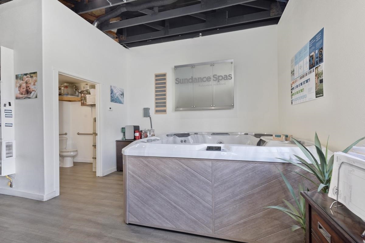 100 Sierra Park Rd S1