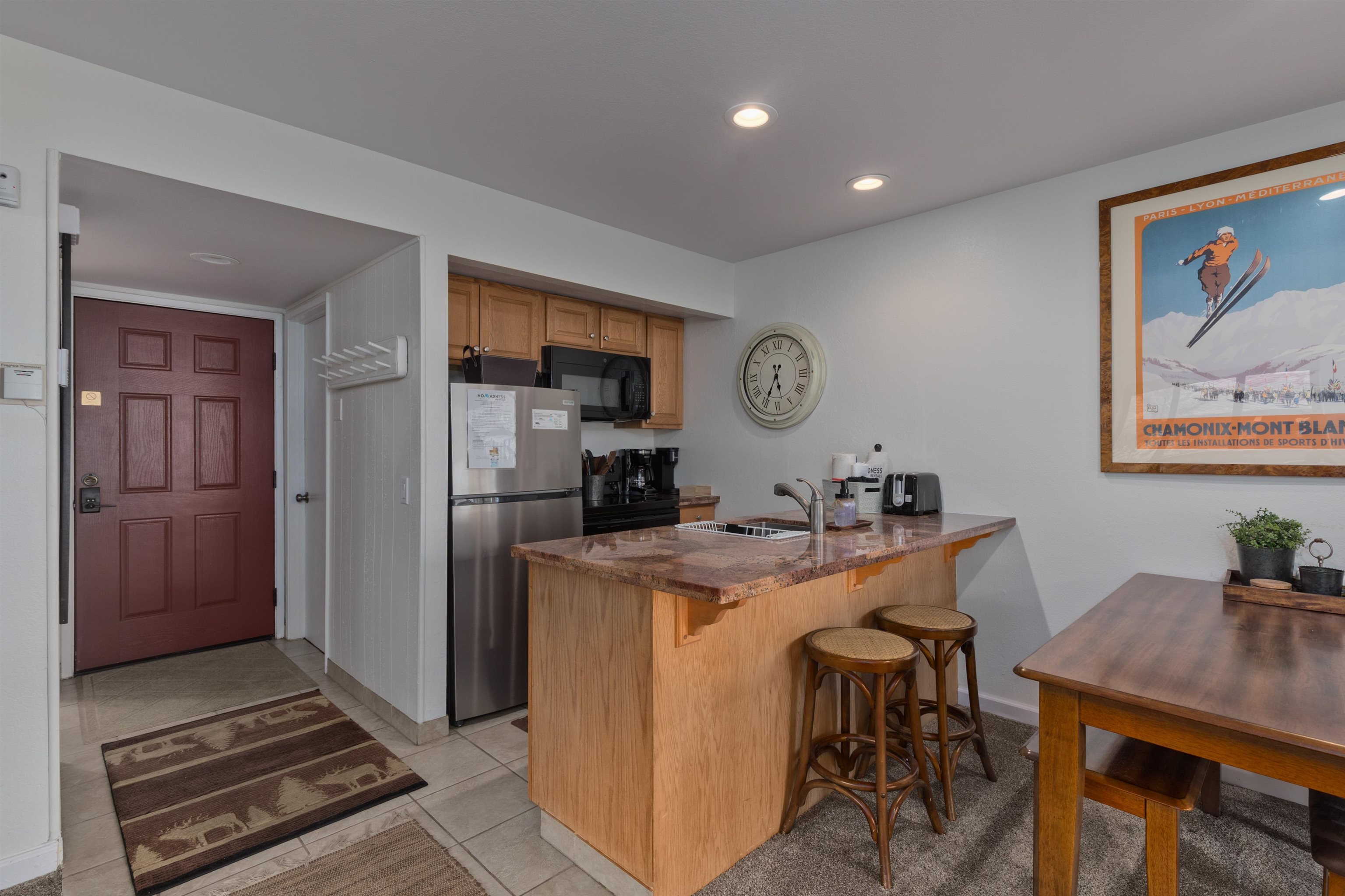 221 Canyon Blvd #102