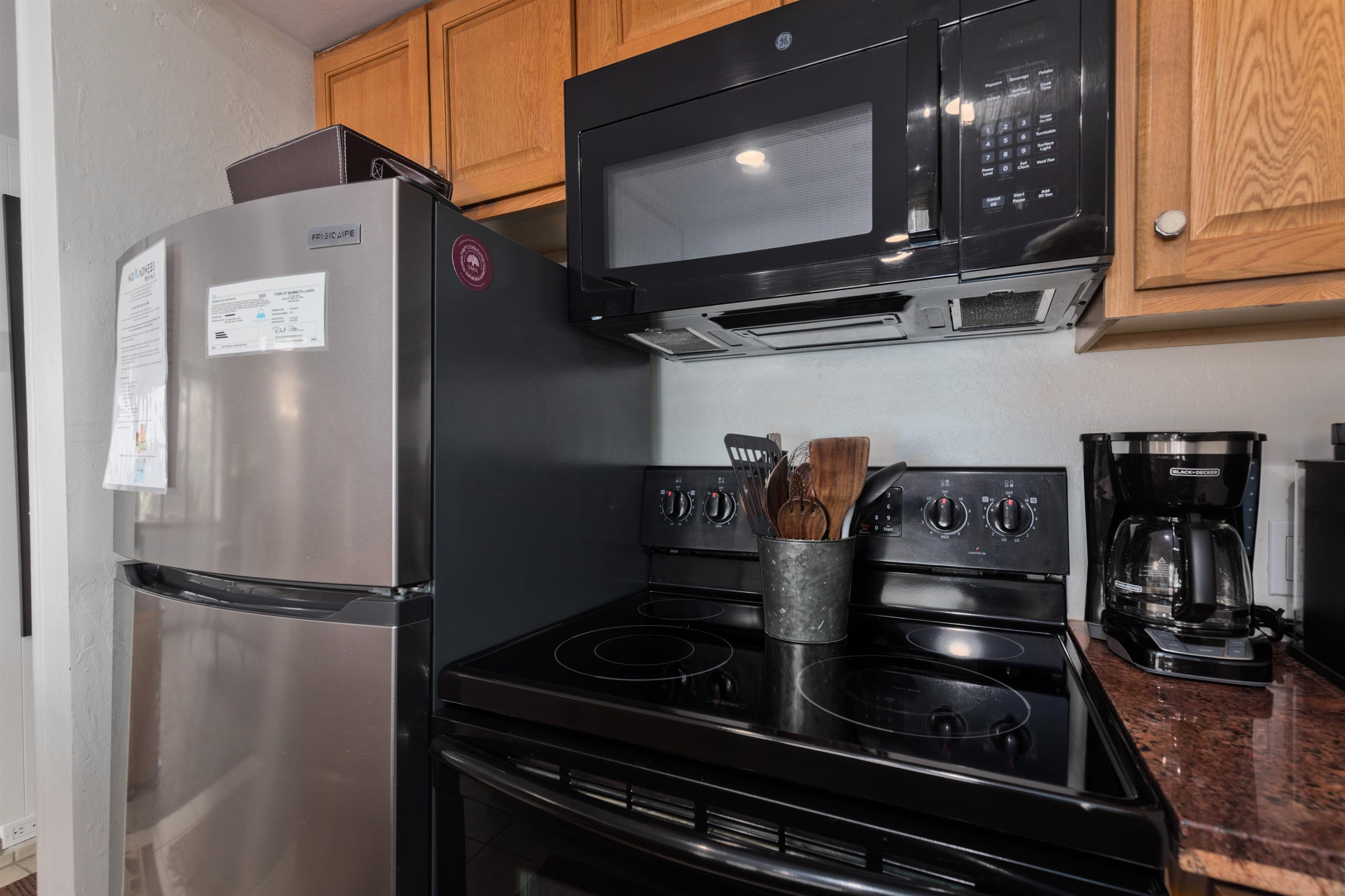 221 Canyon Blvd #102