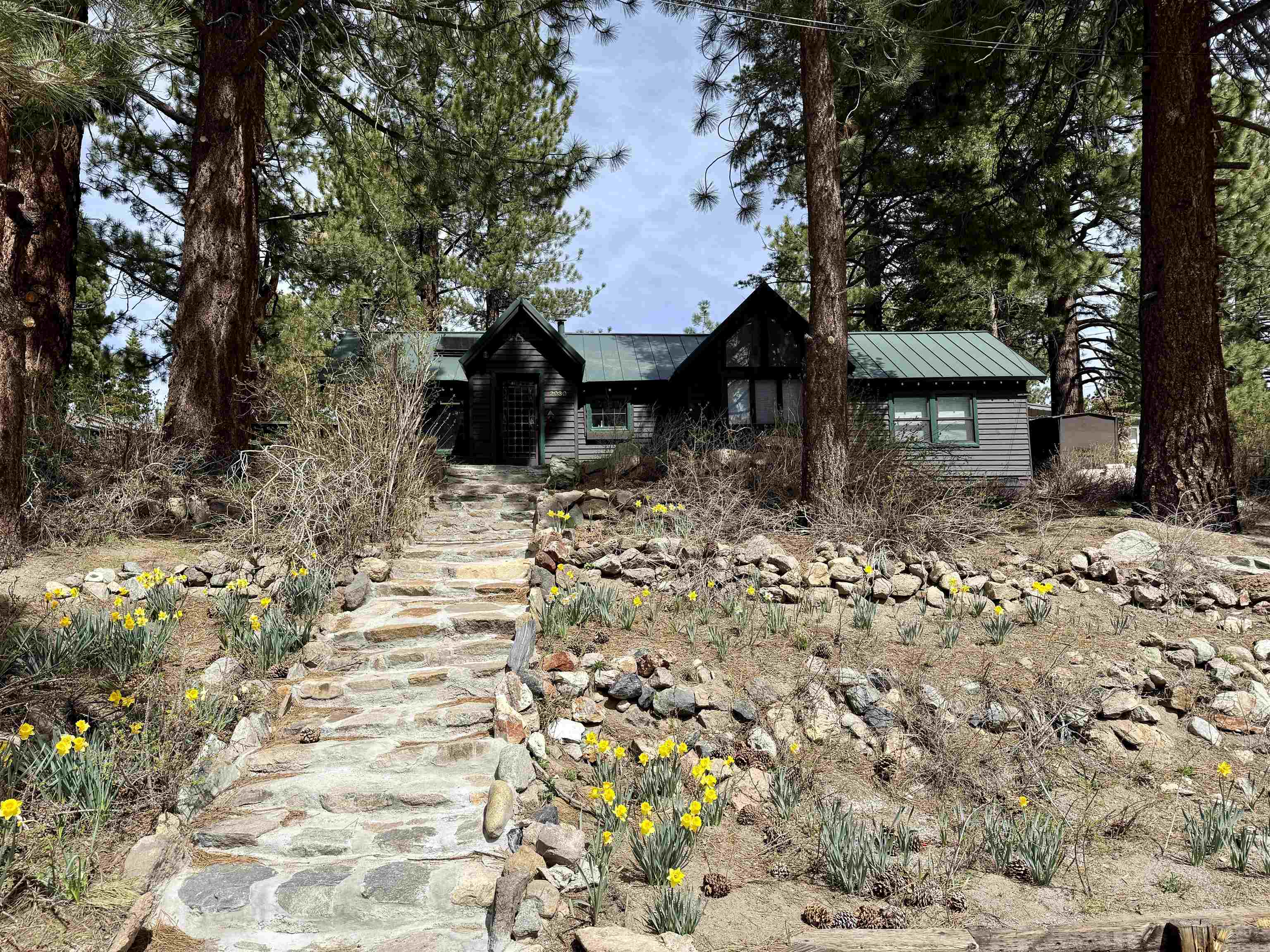 2030 Old Mammoth Road
