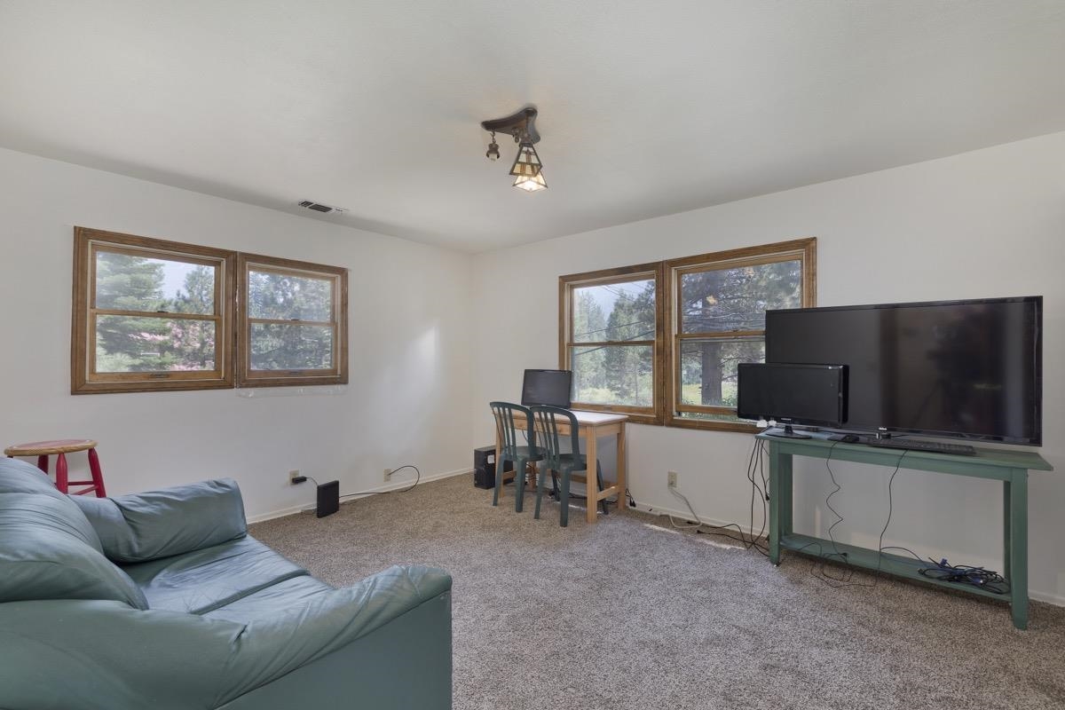 2030 Old Mammoth Road