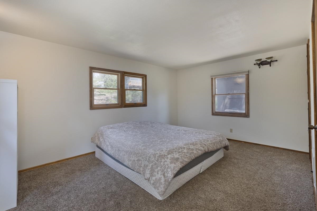 2030 Old Mammoth Road