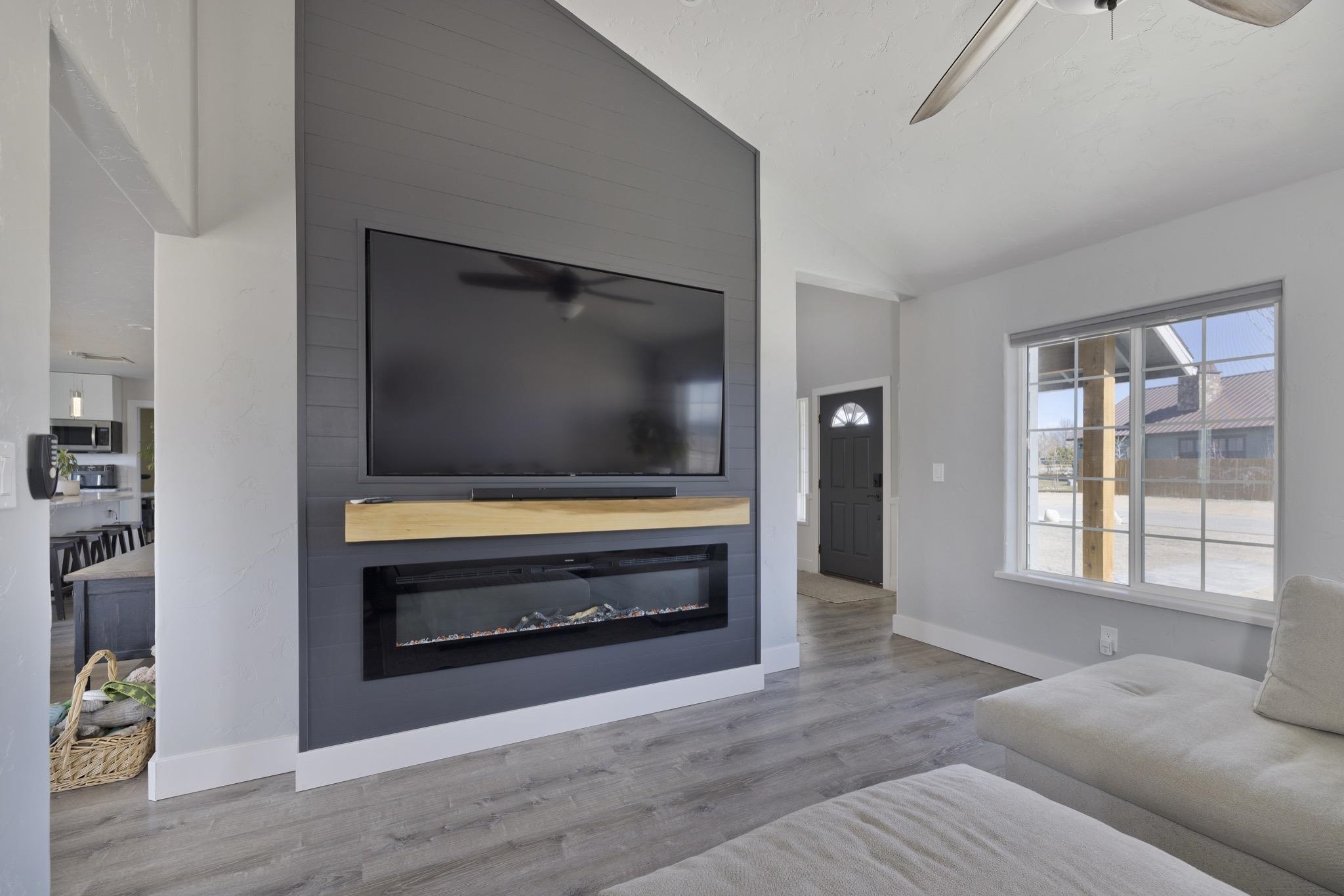 420 Mesa Vista Dr