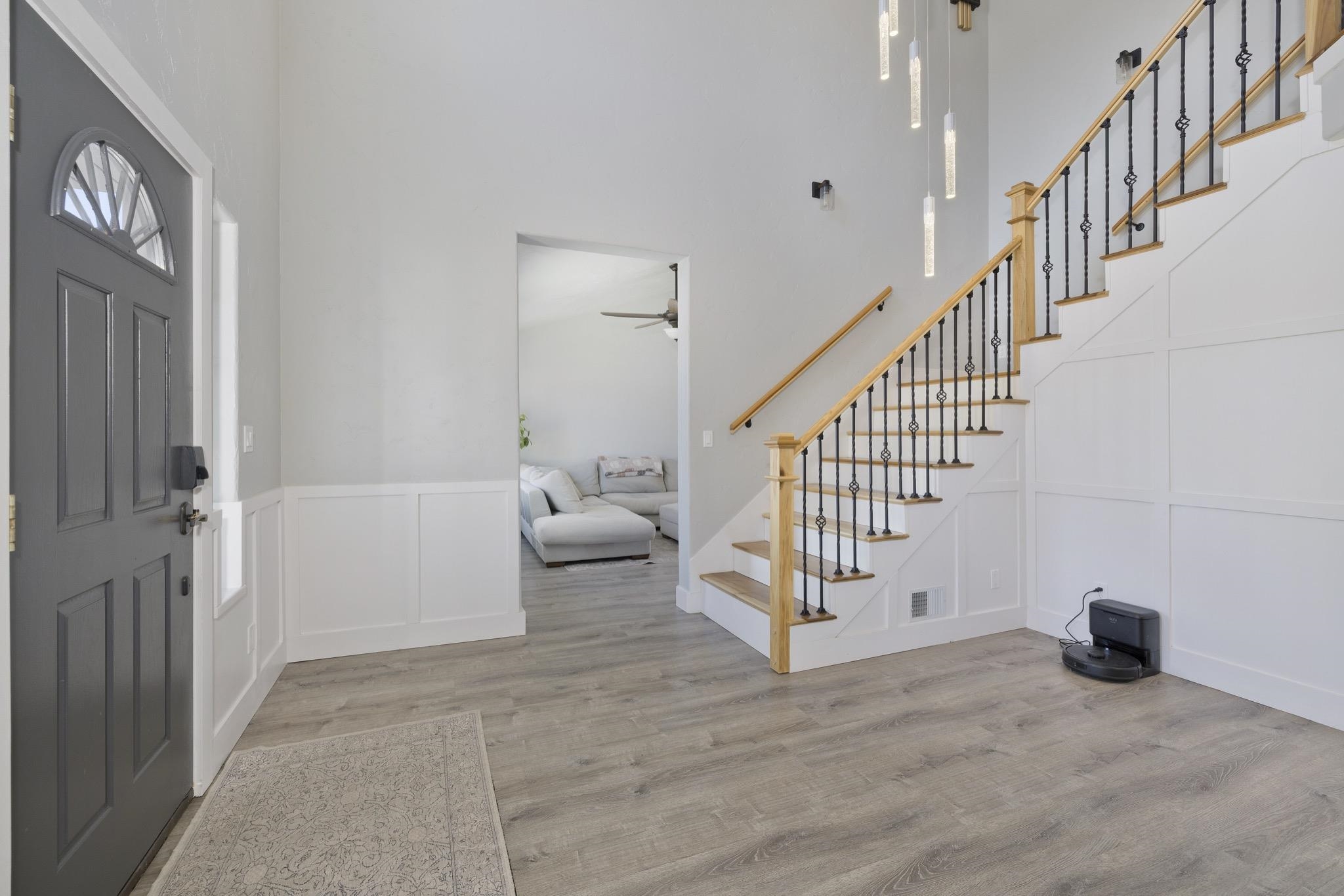 420 Mesa Vista Dr