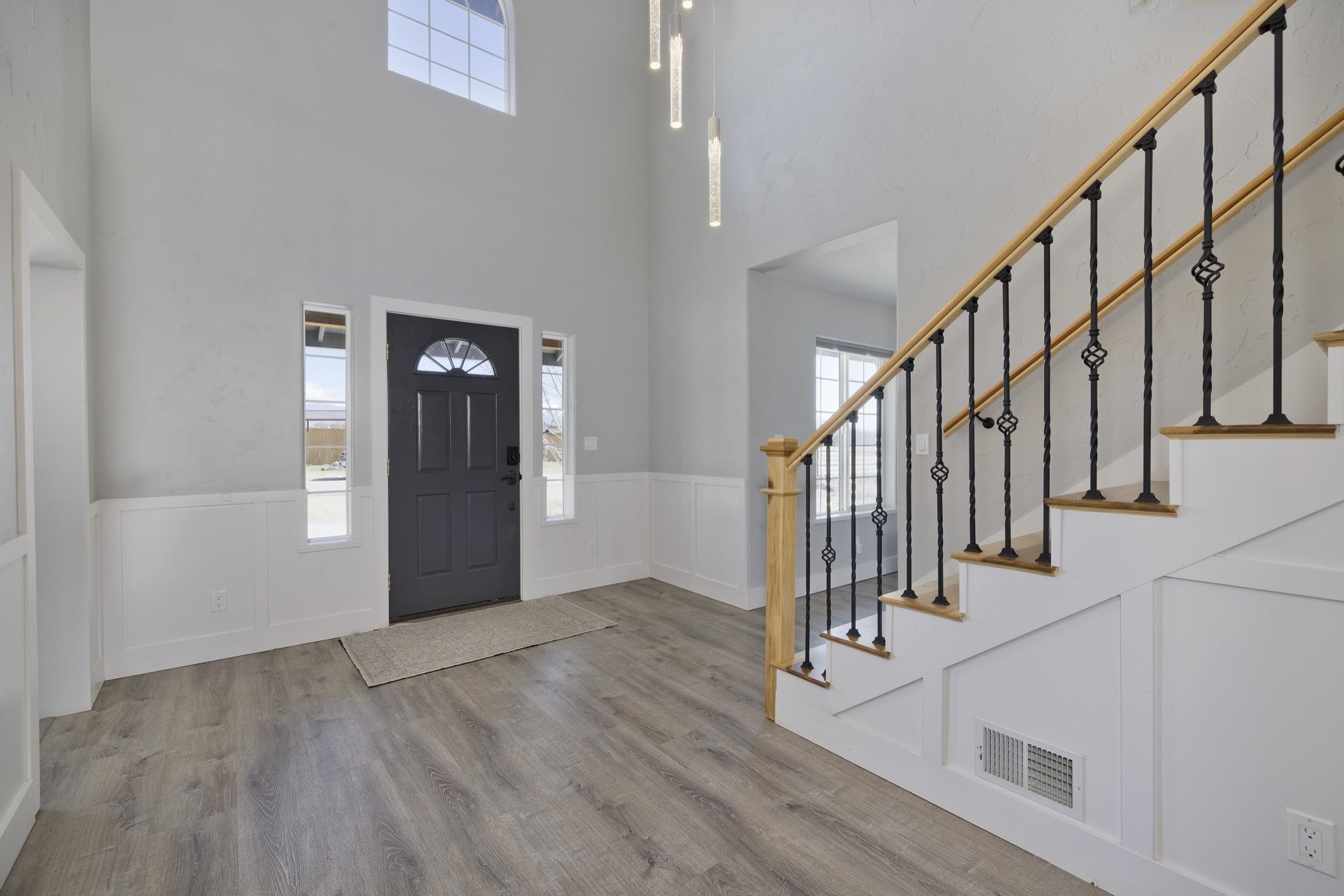 420 Mesa Vista Dr
