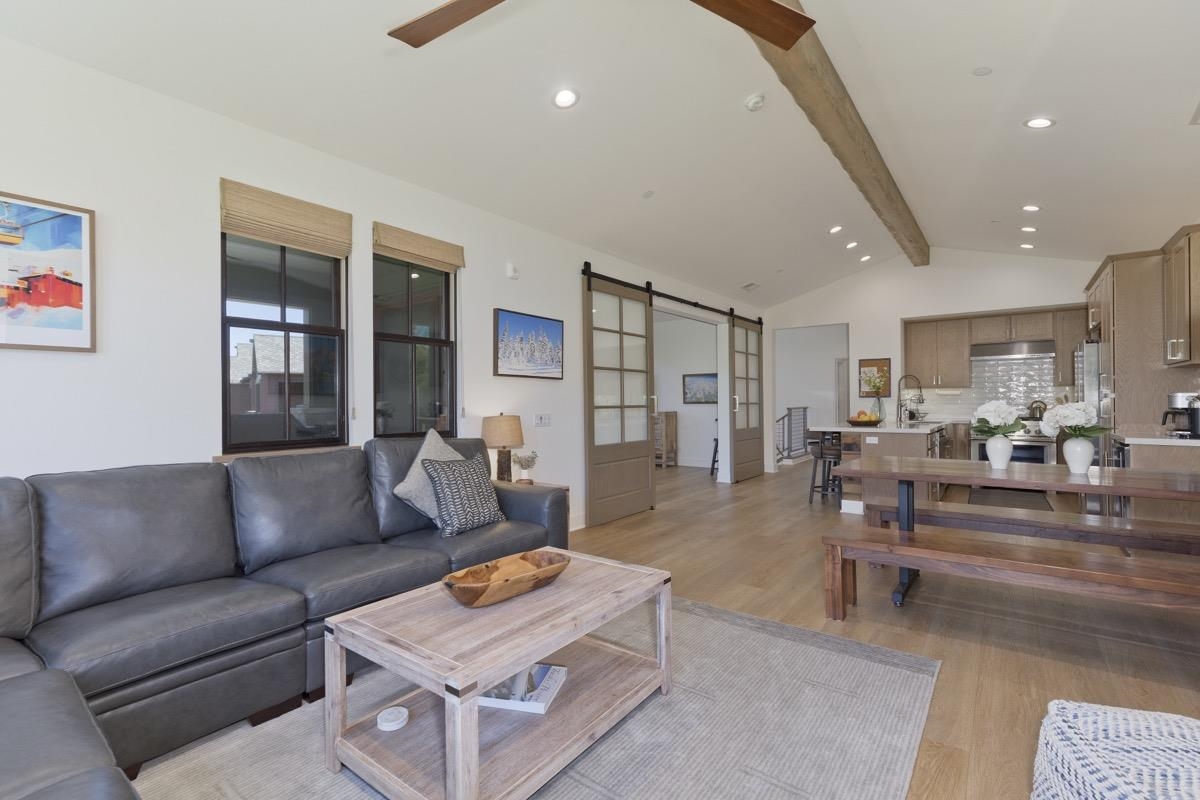 1601 Clear Creek Rd Unit: 1601