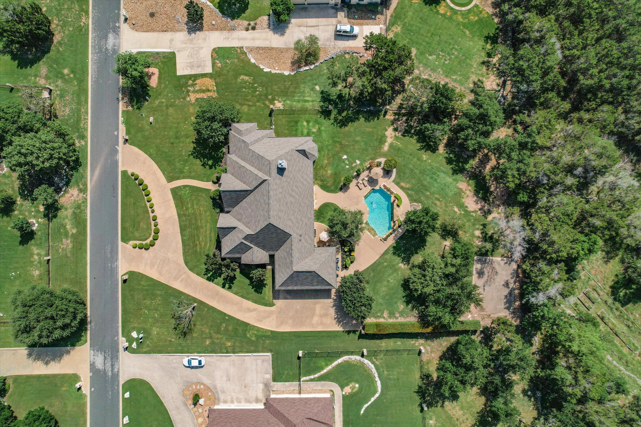 124 Walnut Tree LOOP