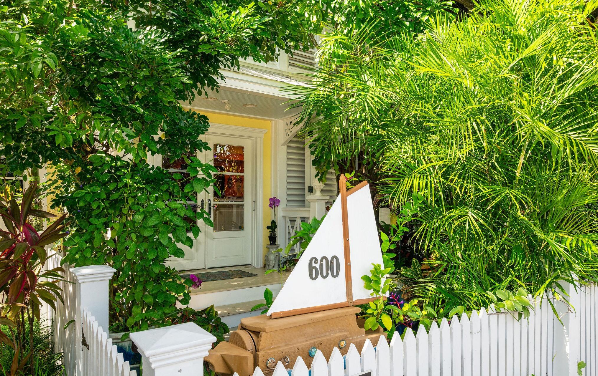 600 Elizabeth Street