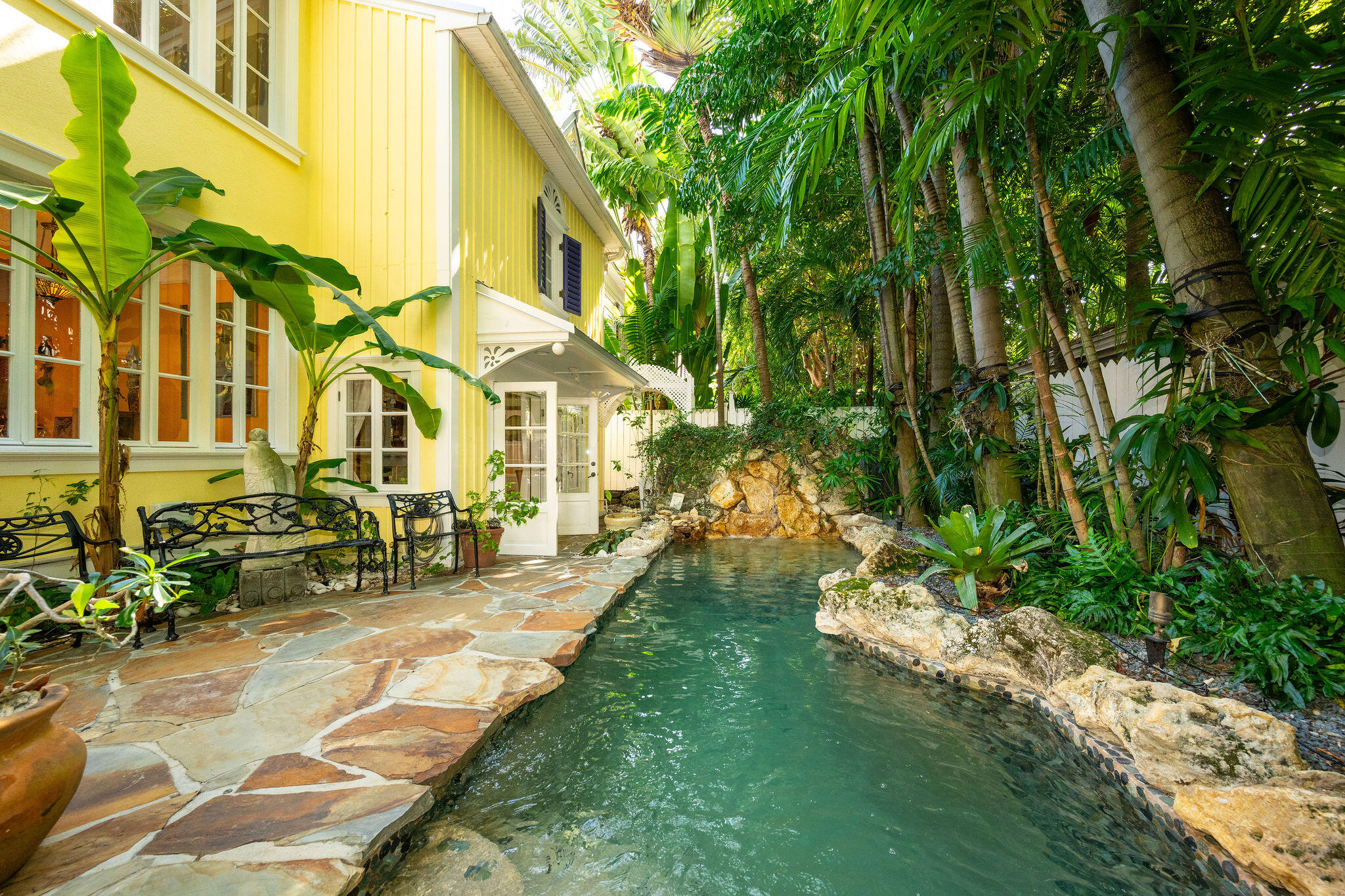 600 Elizabeth Street