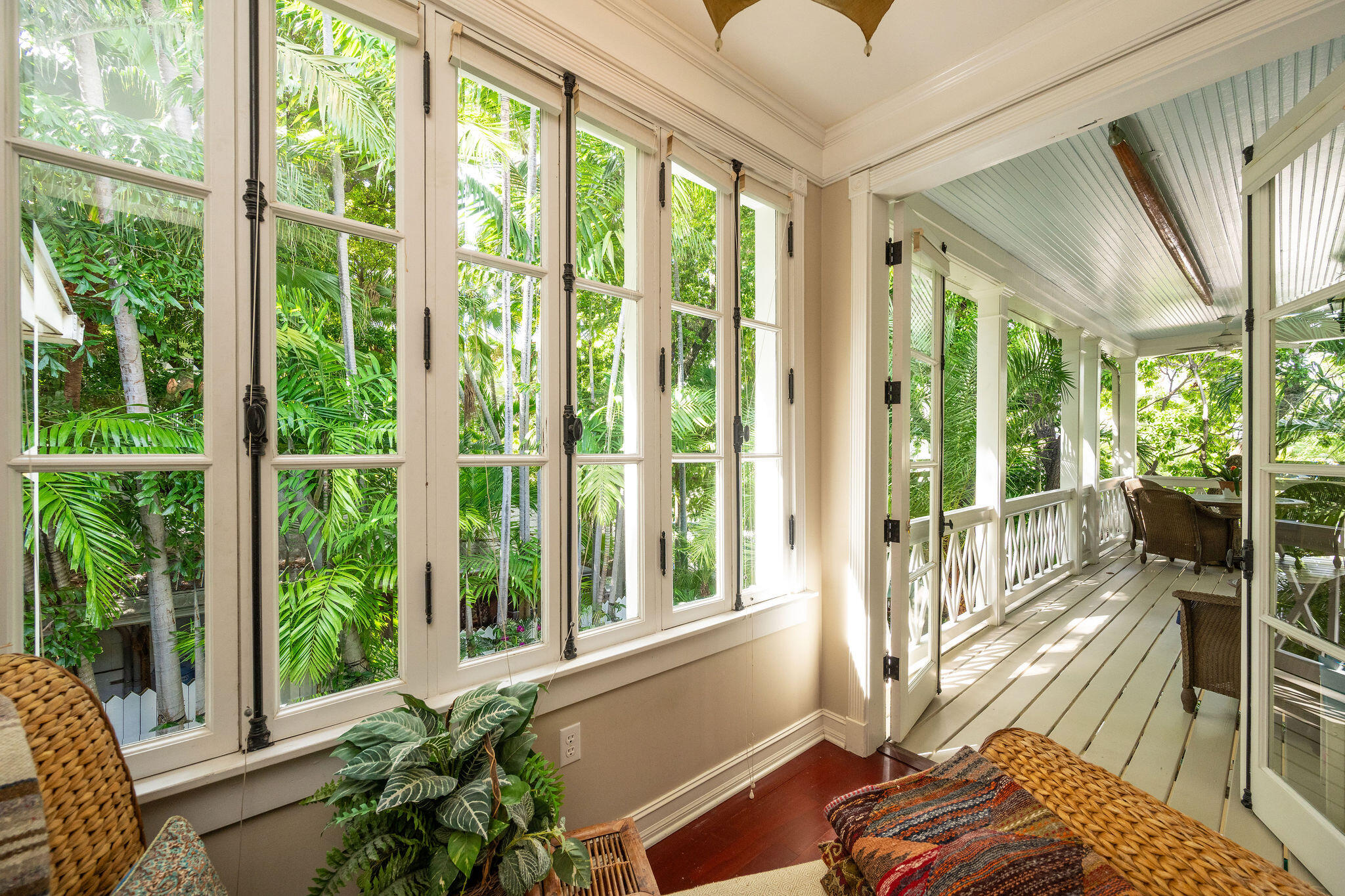 600 Elizabeth Street