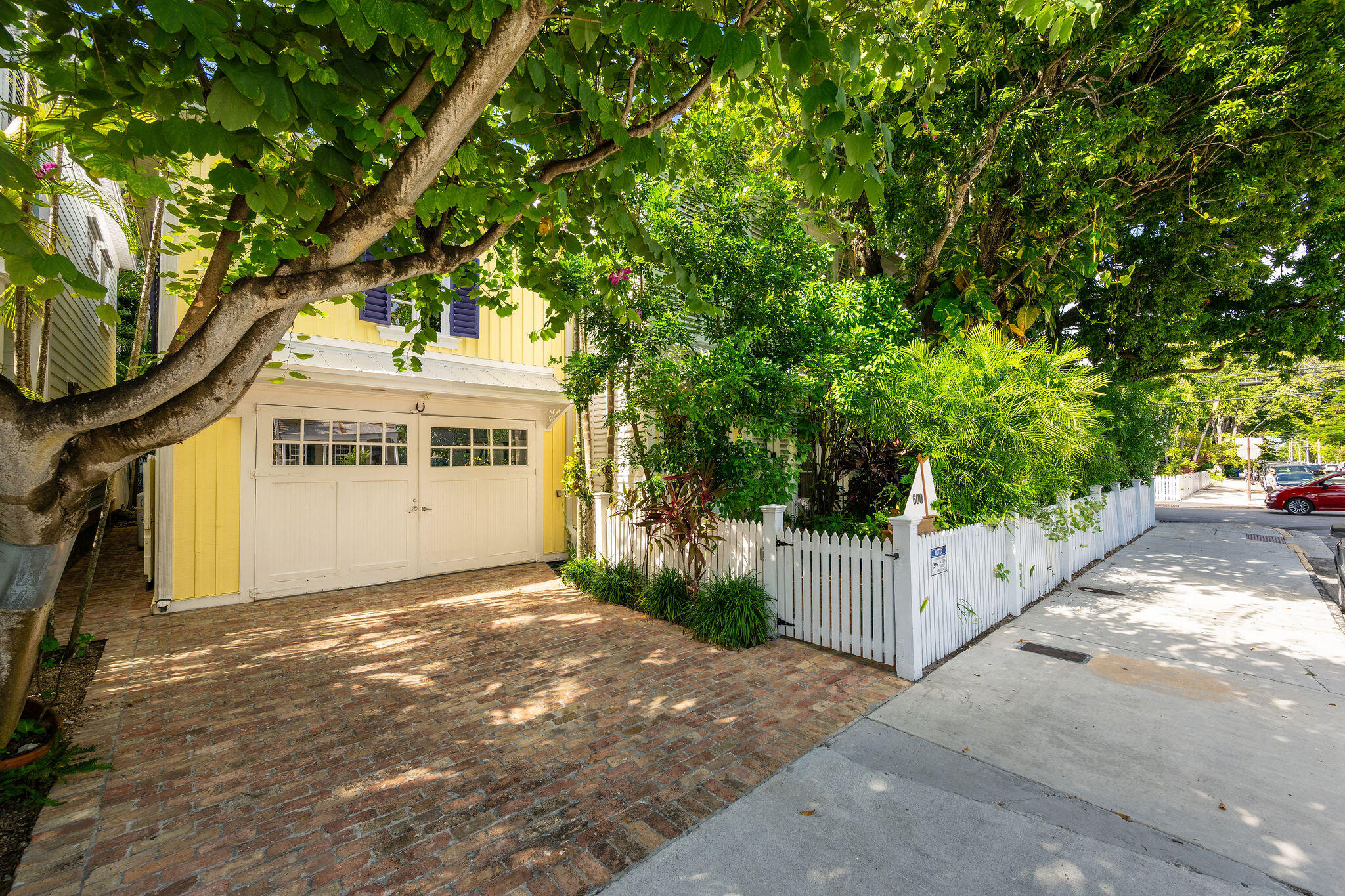 600 Elizabeth Street