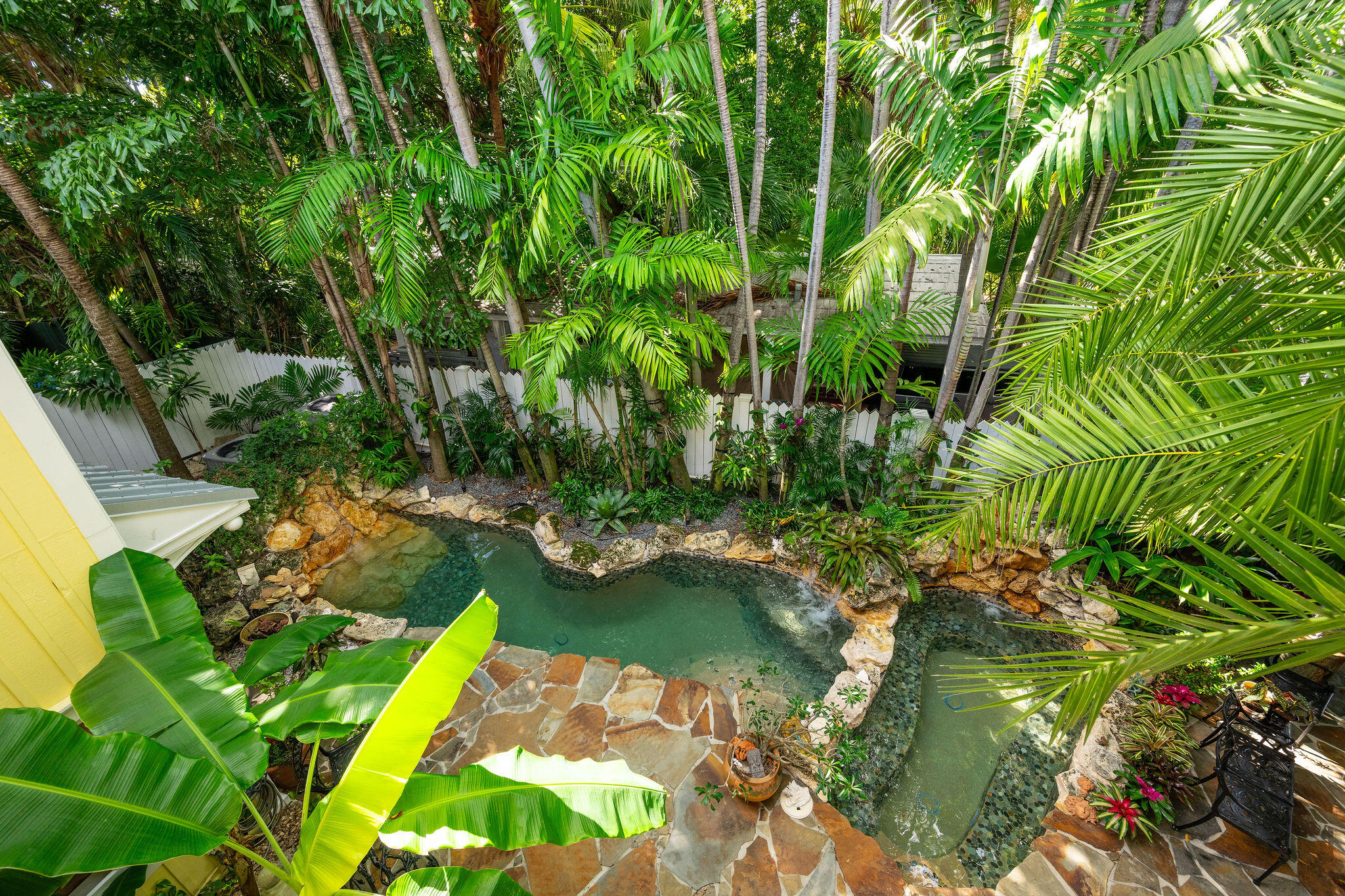 600 Elizabeth Street