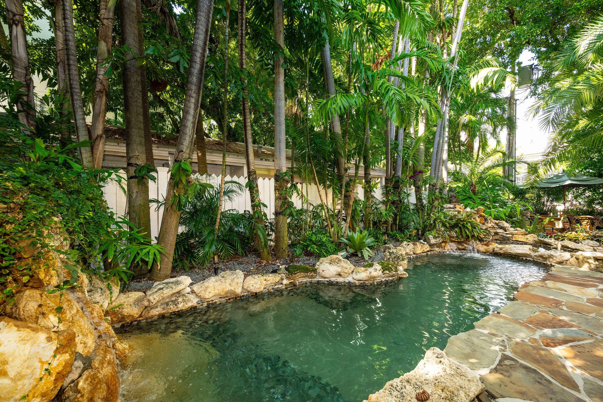 600 Elizabeth Street