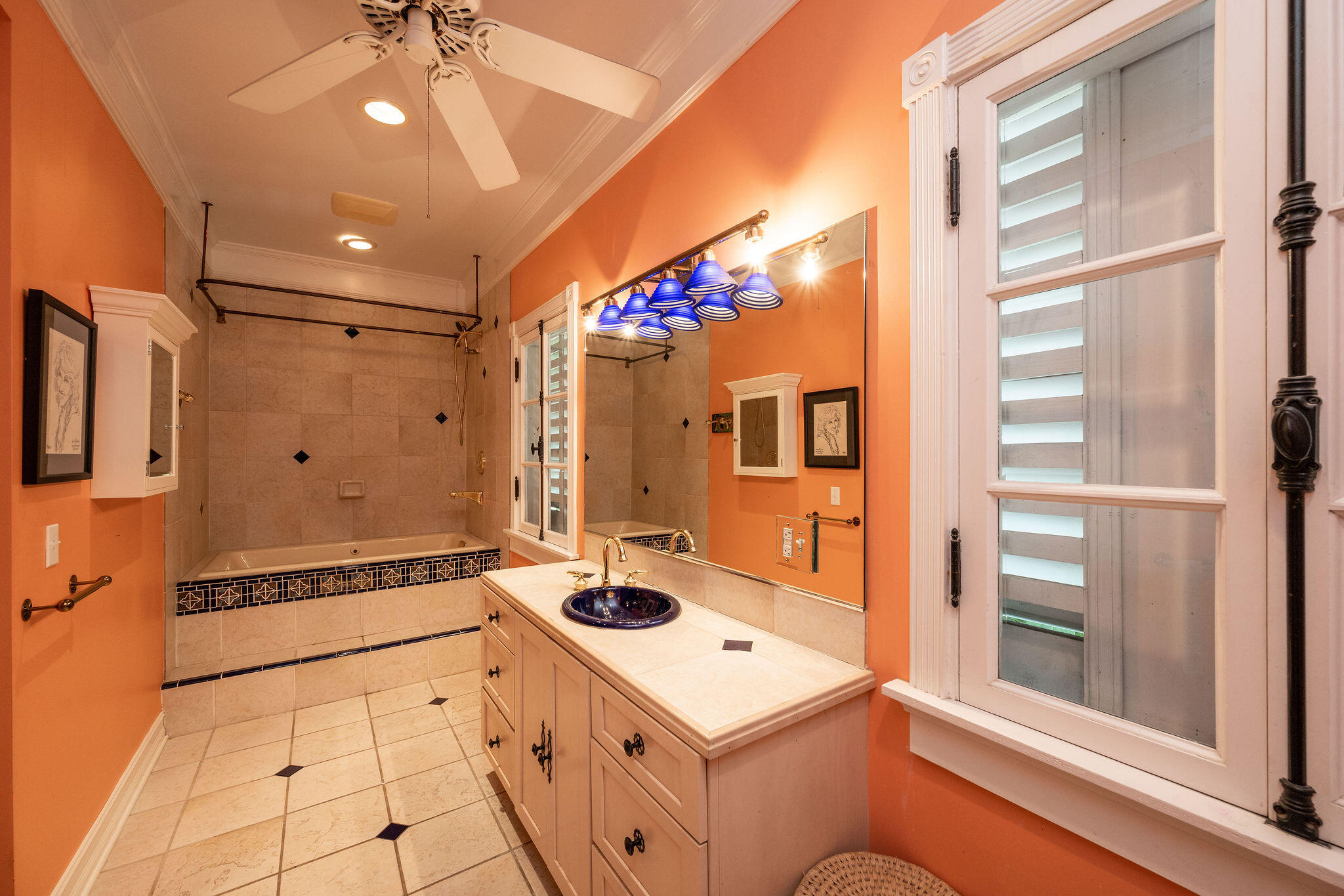 600 Elizabeth Street