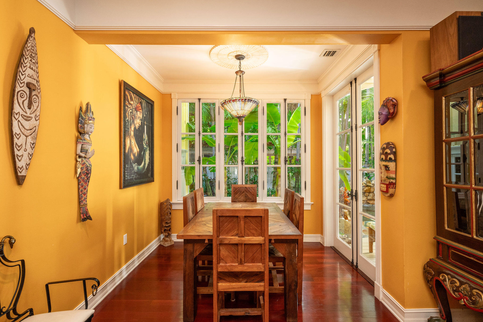 600 Elizabeth Street