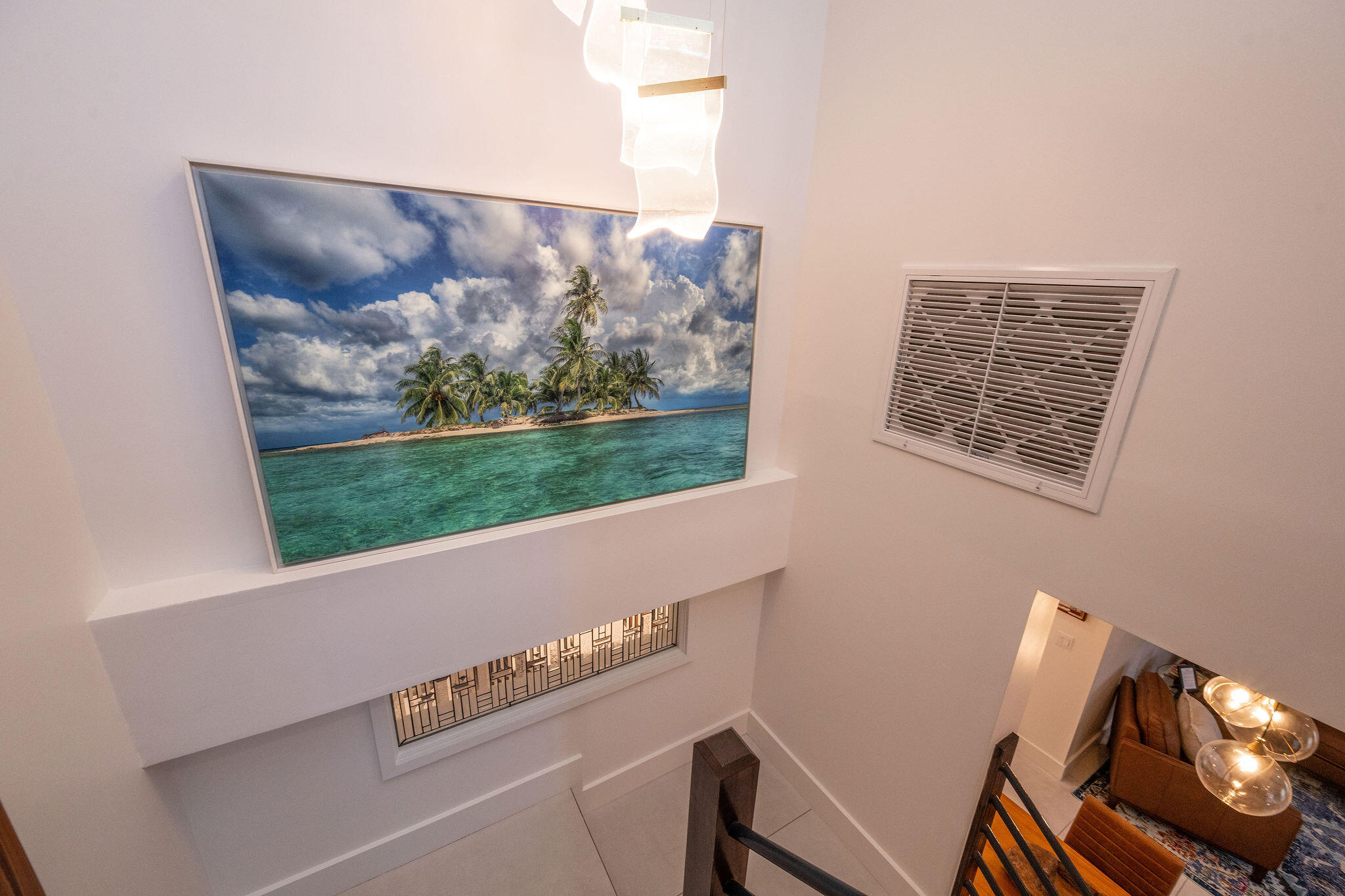 927 Thomas Street Unit: APT 2