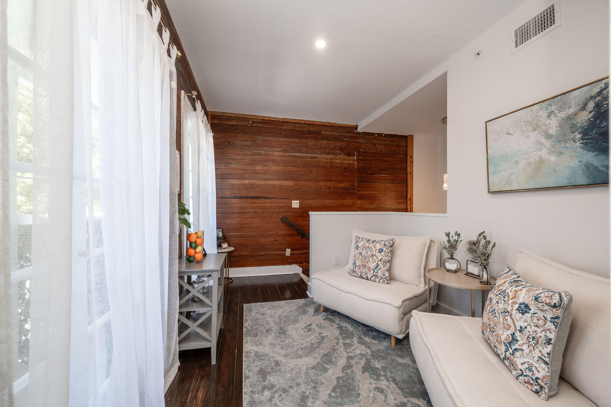 927 Thomas Street Unit: APT 2
