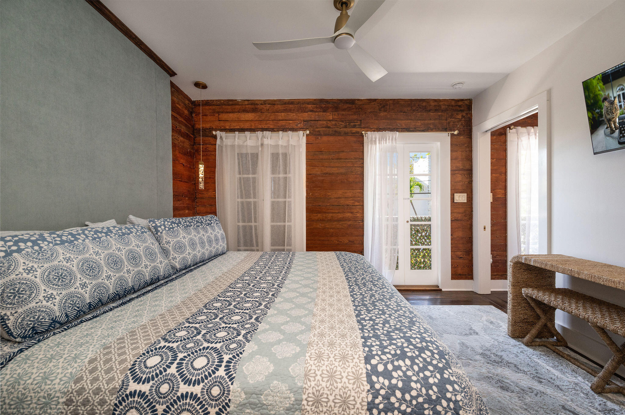 927 Thomas Street Unit: APT 2