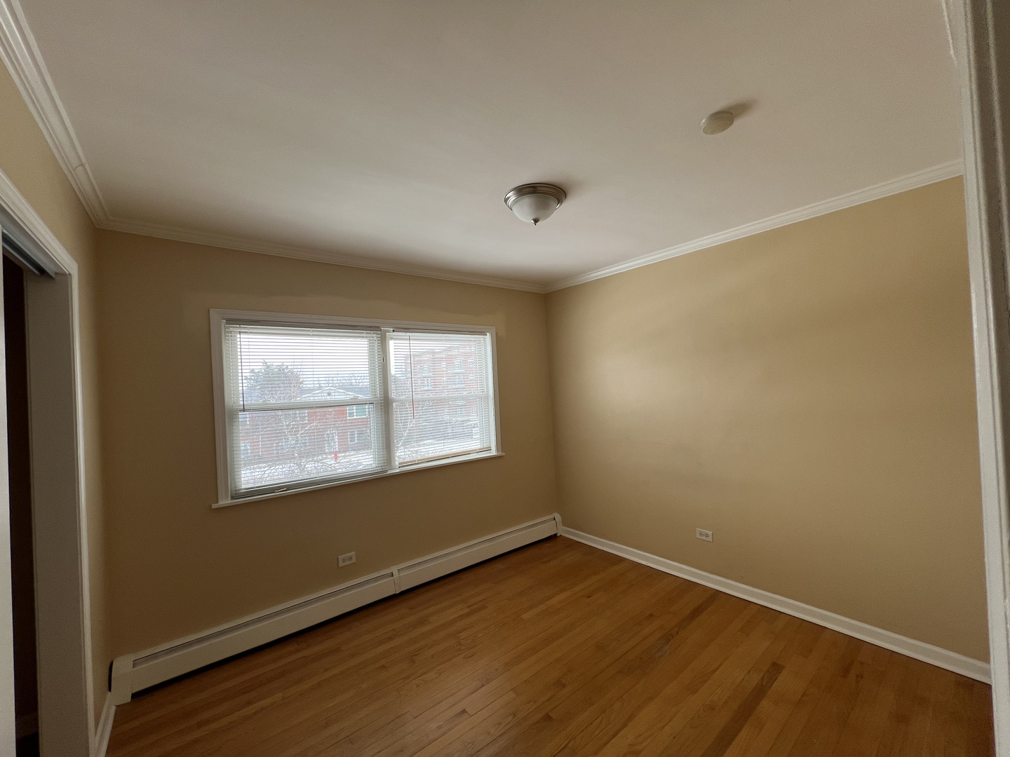 230 W JOHNSON Street Unit: 2W
