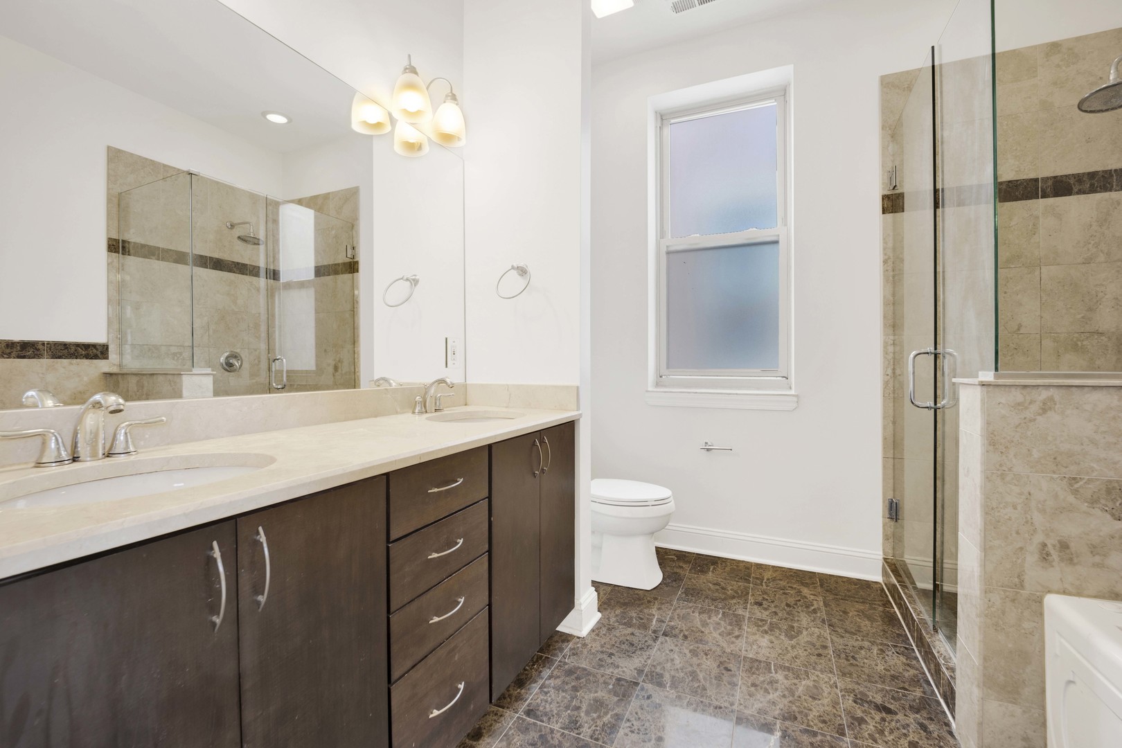 2736 W Belmont Avenue Unit: 4W