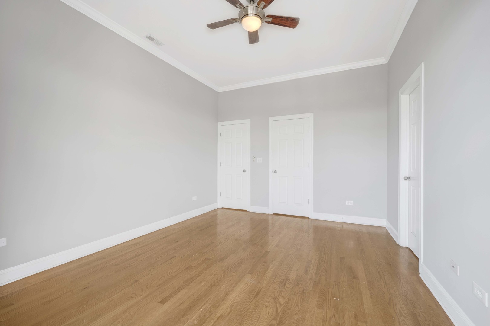 2736 W Belmont Avenue Unit: 4W