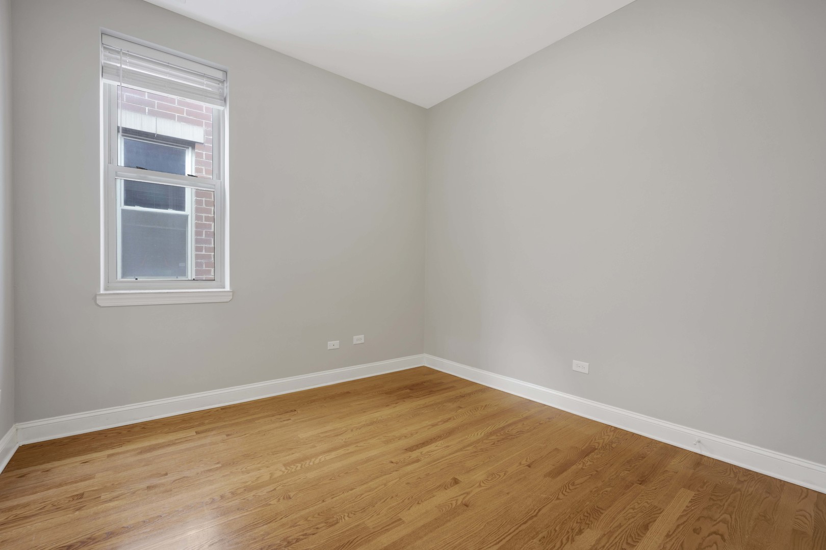 2736 W Belmont Avenue Unit: 4W