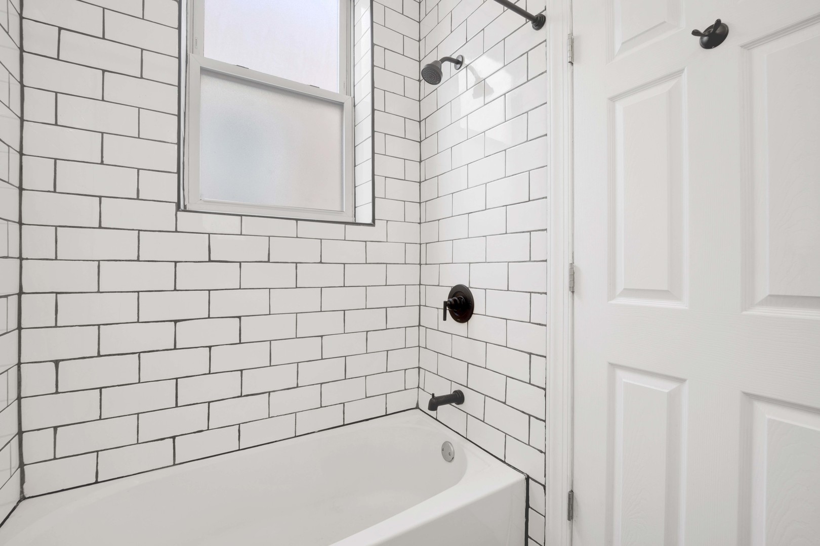 2736 W Belmont Avenue Unit: 4W