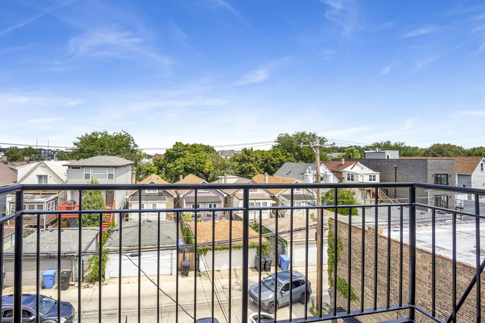 2736 W Belmont Avenue Unit: 4W