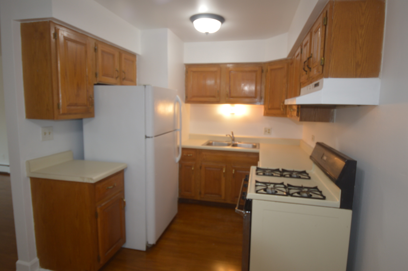 845 WESTMORELAND Drive Unit: 6