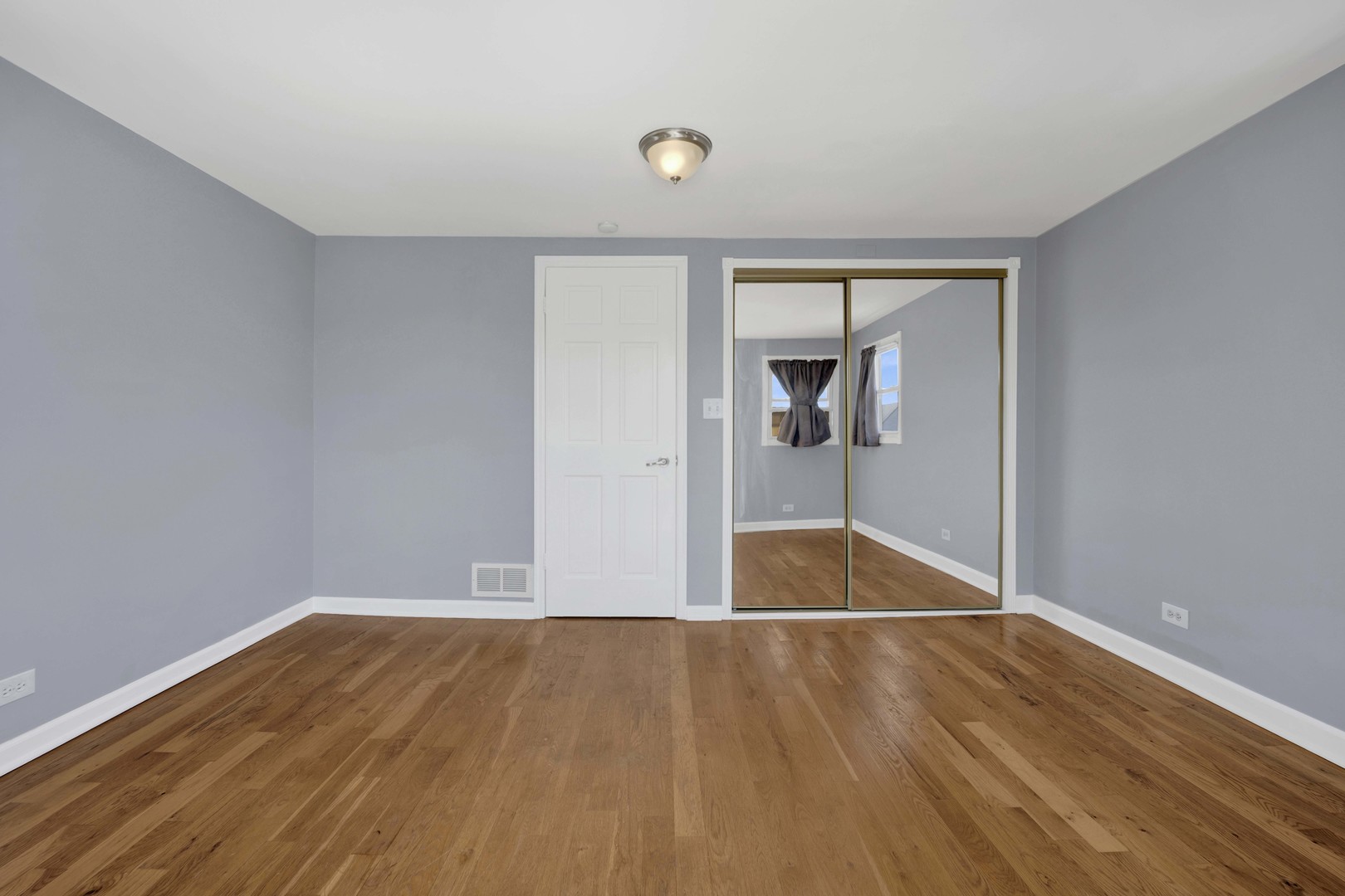3721 W Shakespeare Avenue