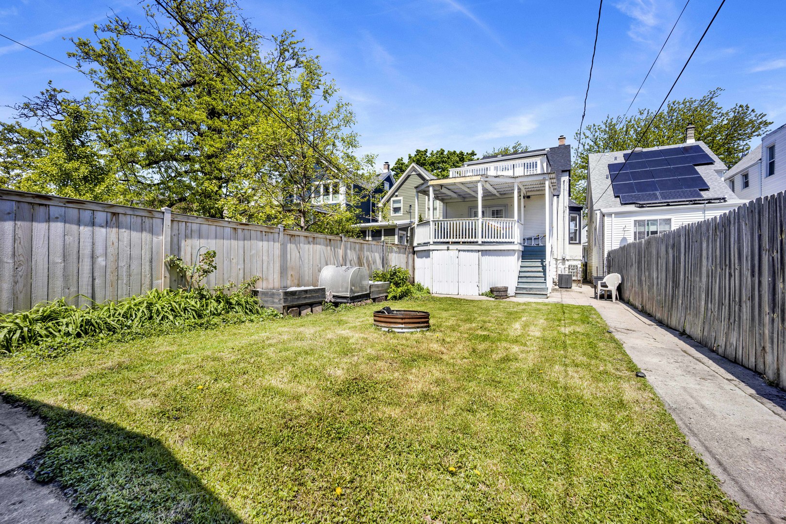 3721 W Shakespeare Avenue