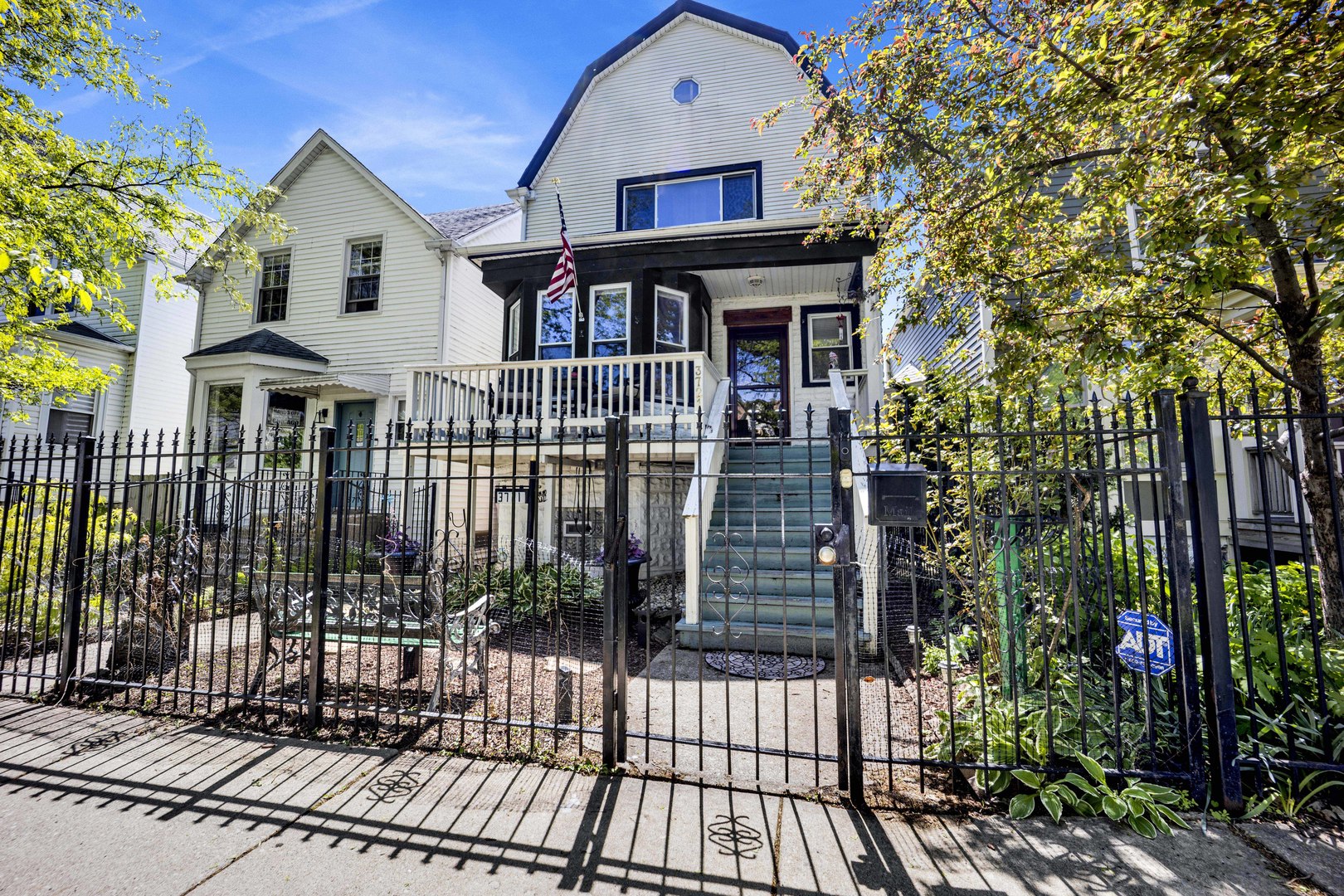 3721 W Shakespeare Avenue