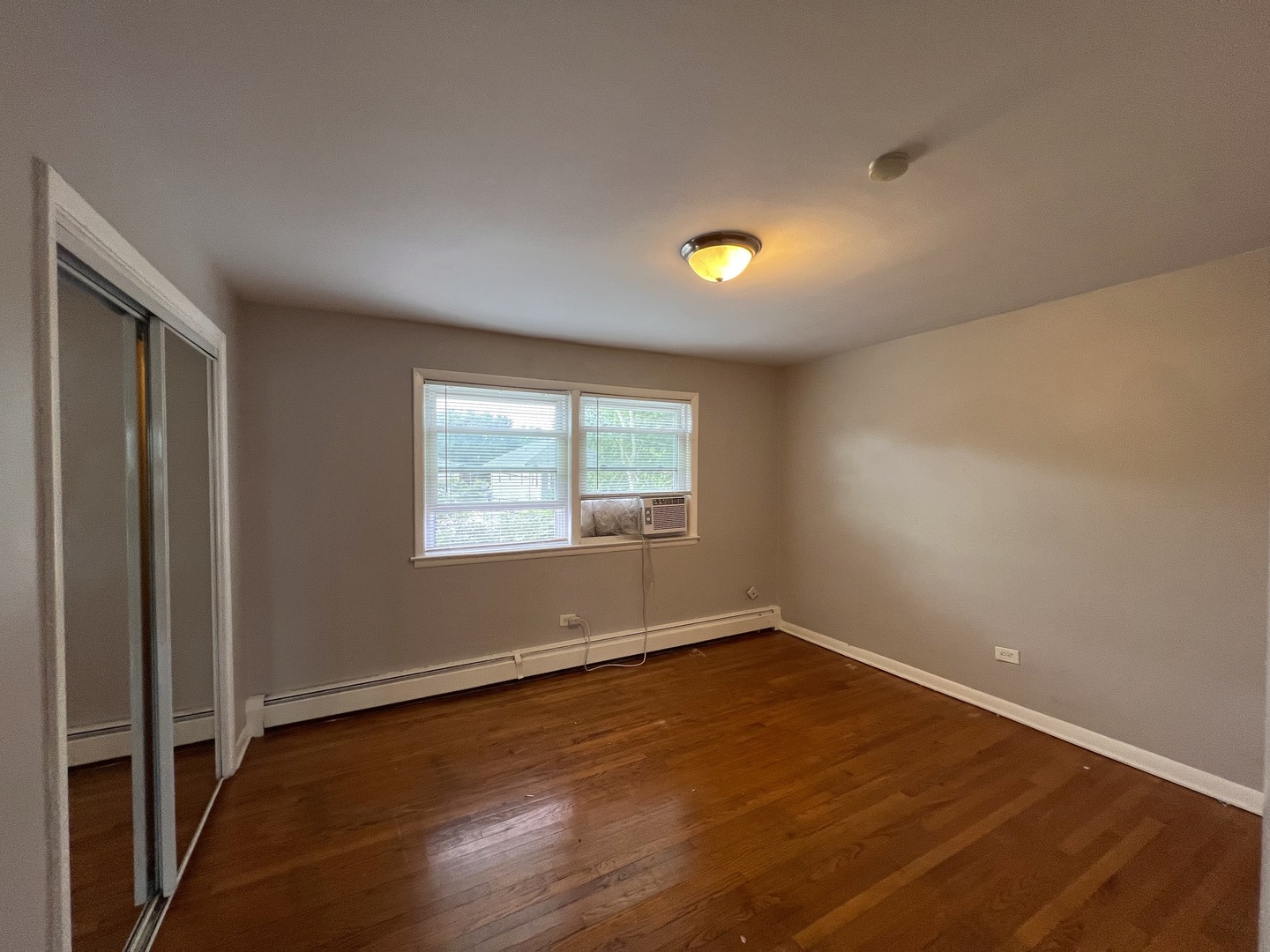 236 W Johnson Street Unit: 2E