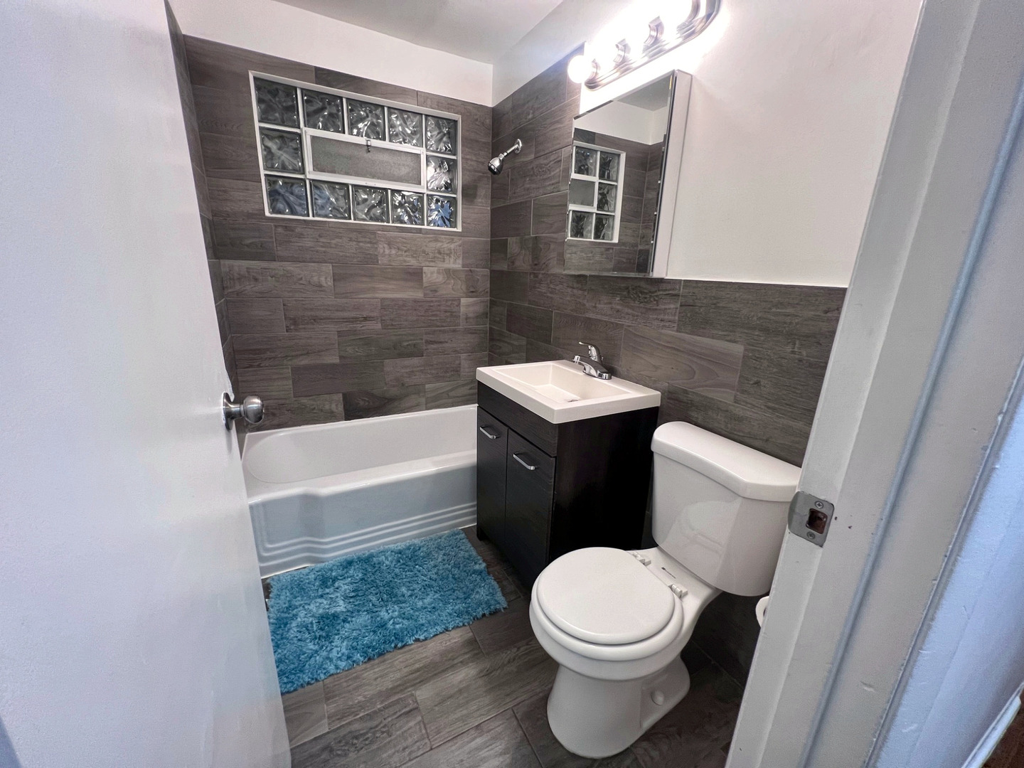 7216 W Crain Street Unit: 1
