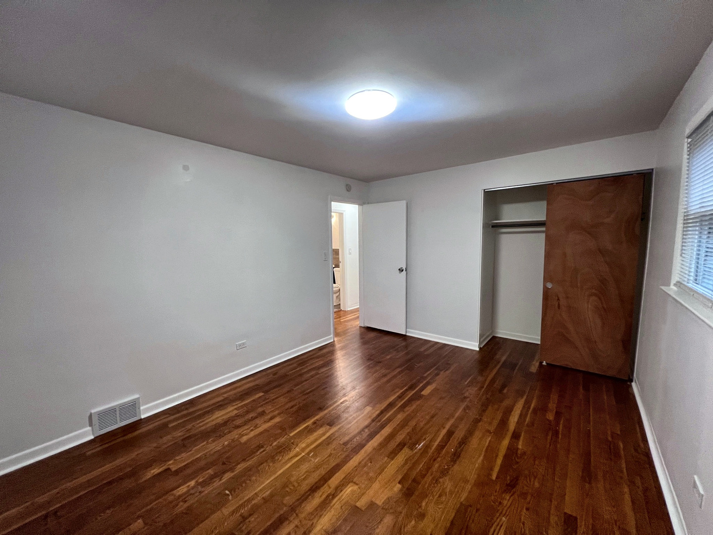 7216 W Crain Street Unit: 1