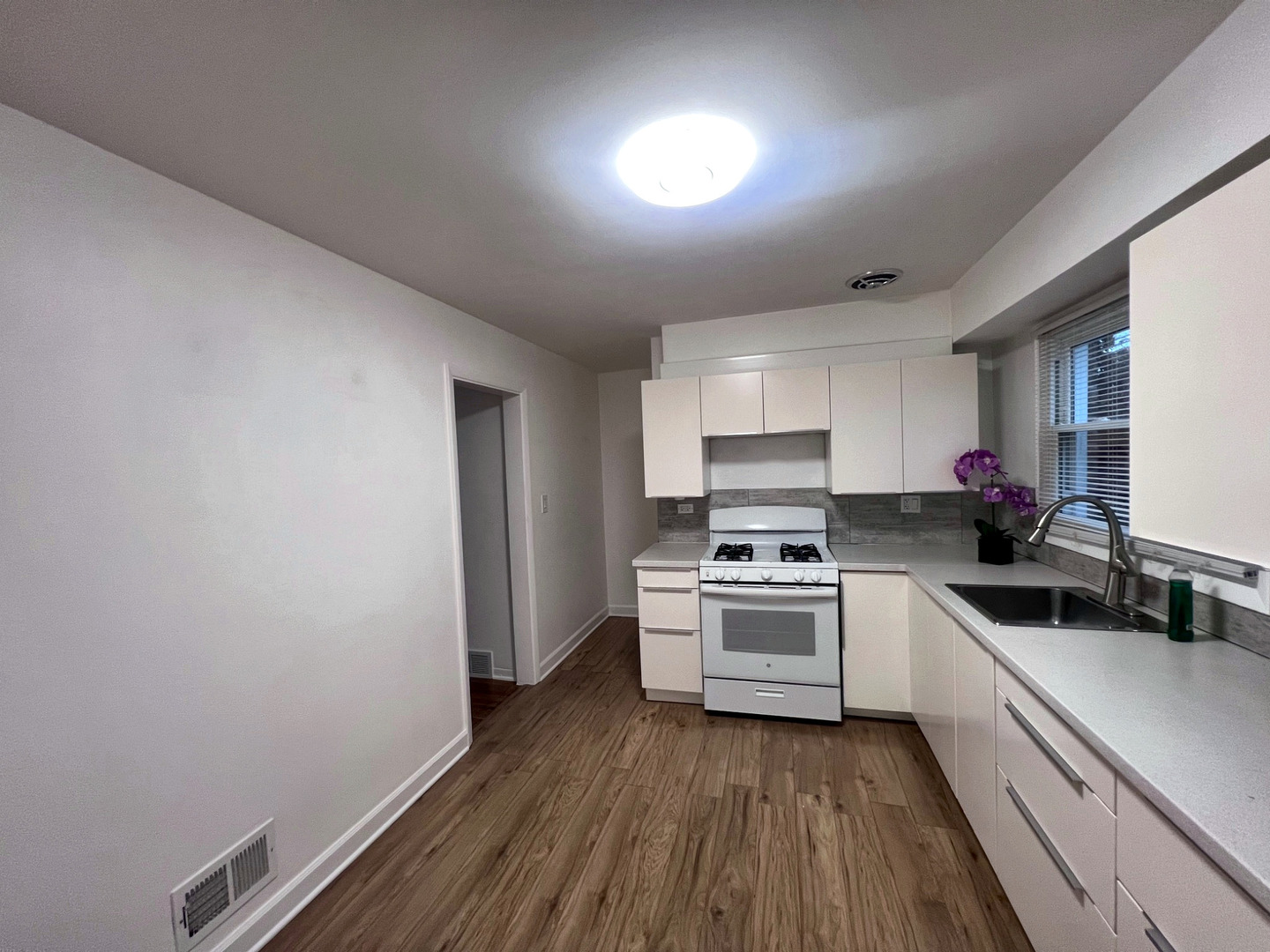 7216 W Crain Street Unit: 1