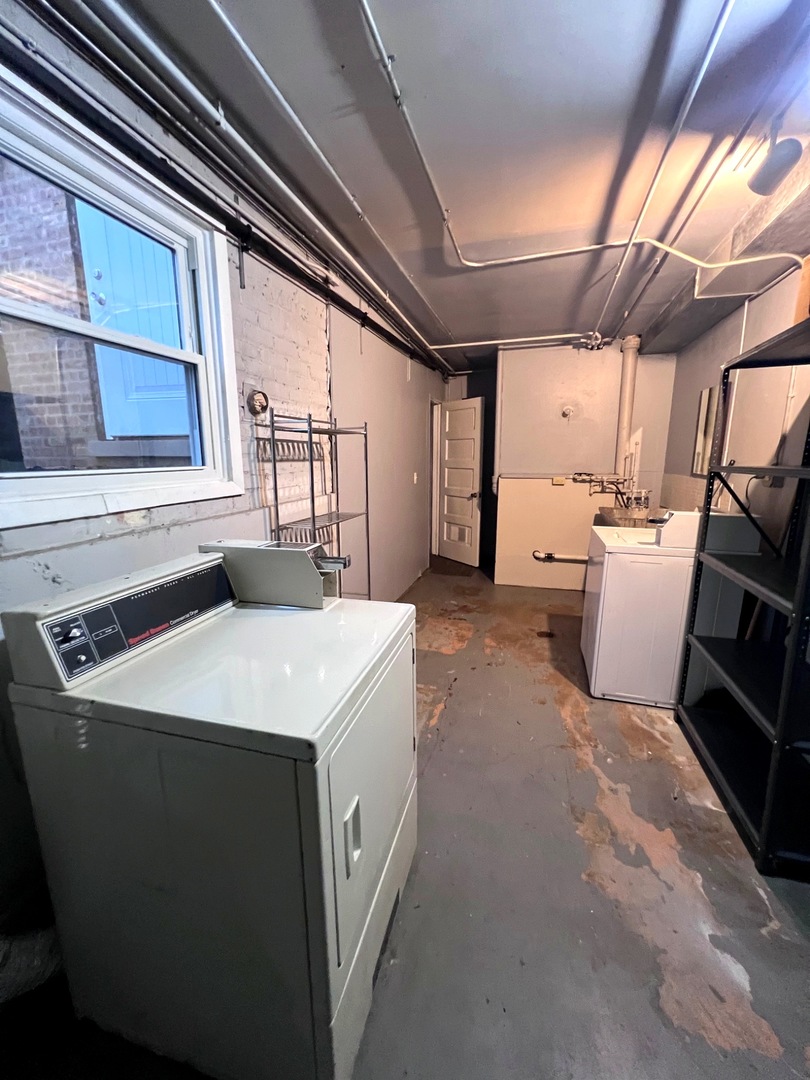 7216 W Crain Street Unit: 1