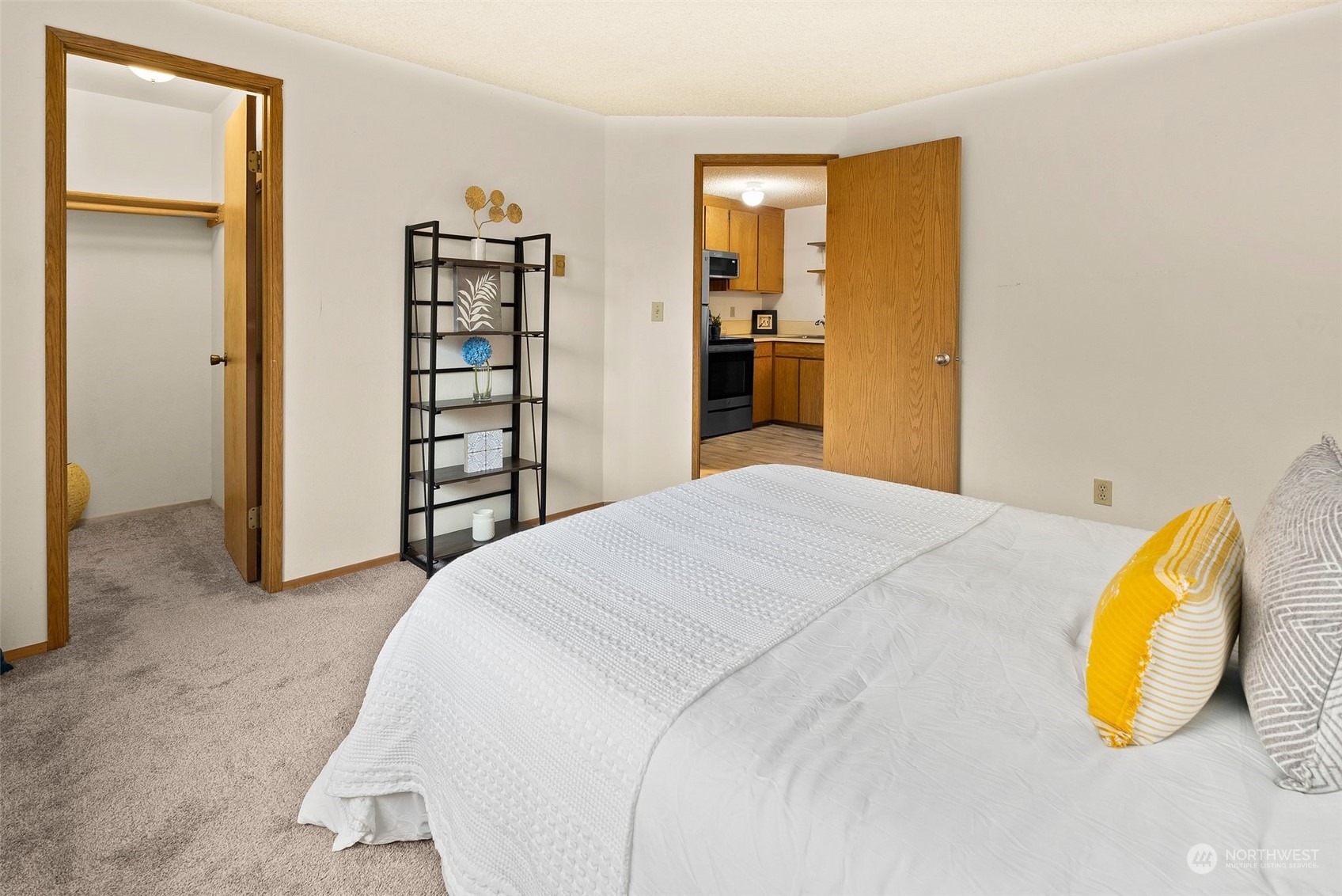 12434 Ambaum Blvd SW #209