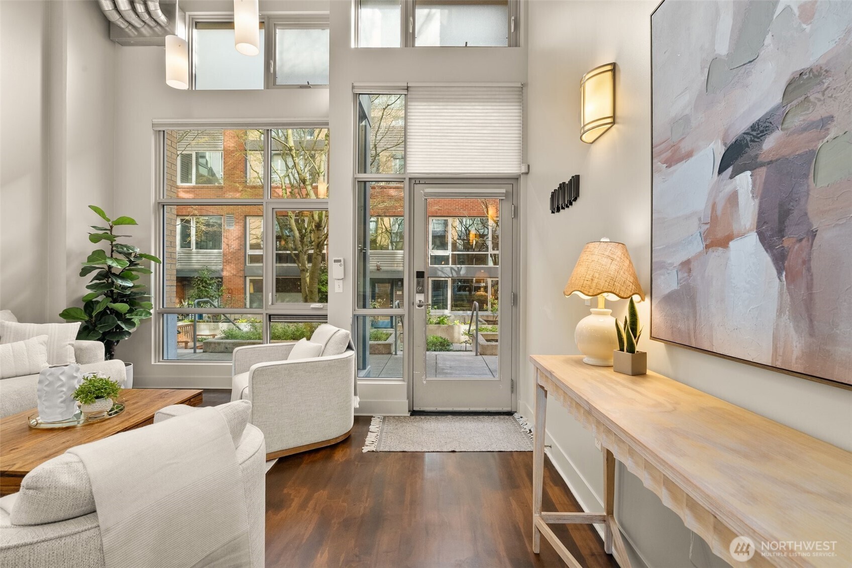 530 Broadway E Unit: 113