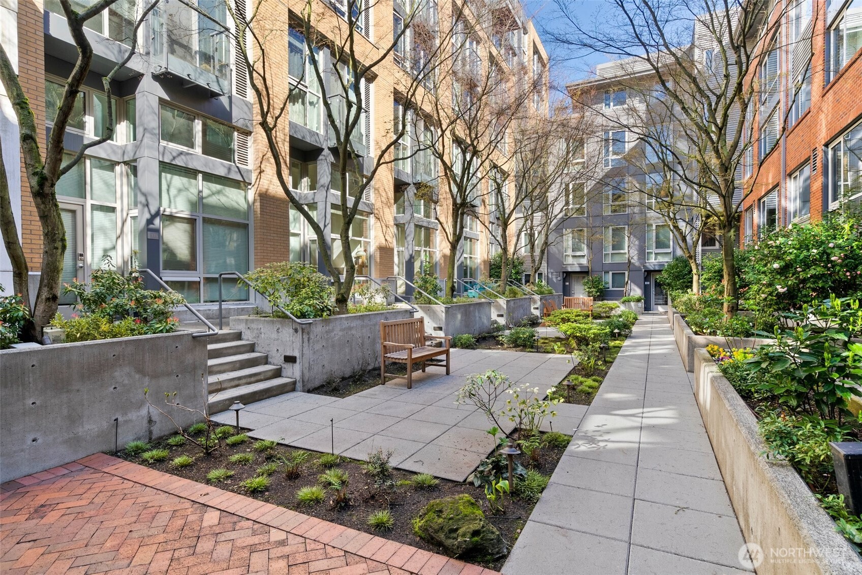 530 Broadway E Unit: 113