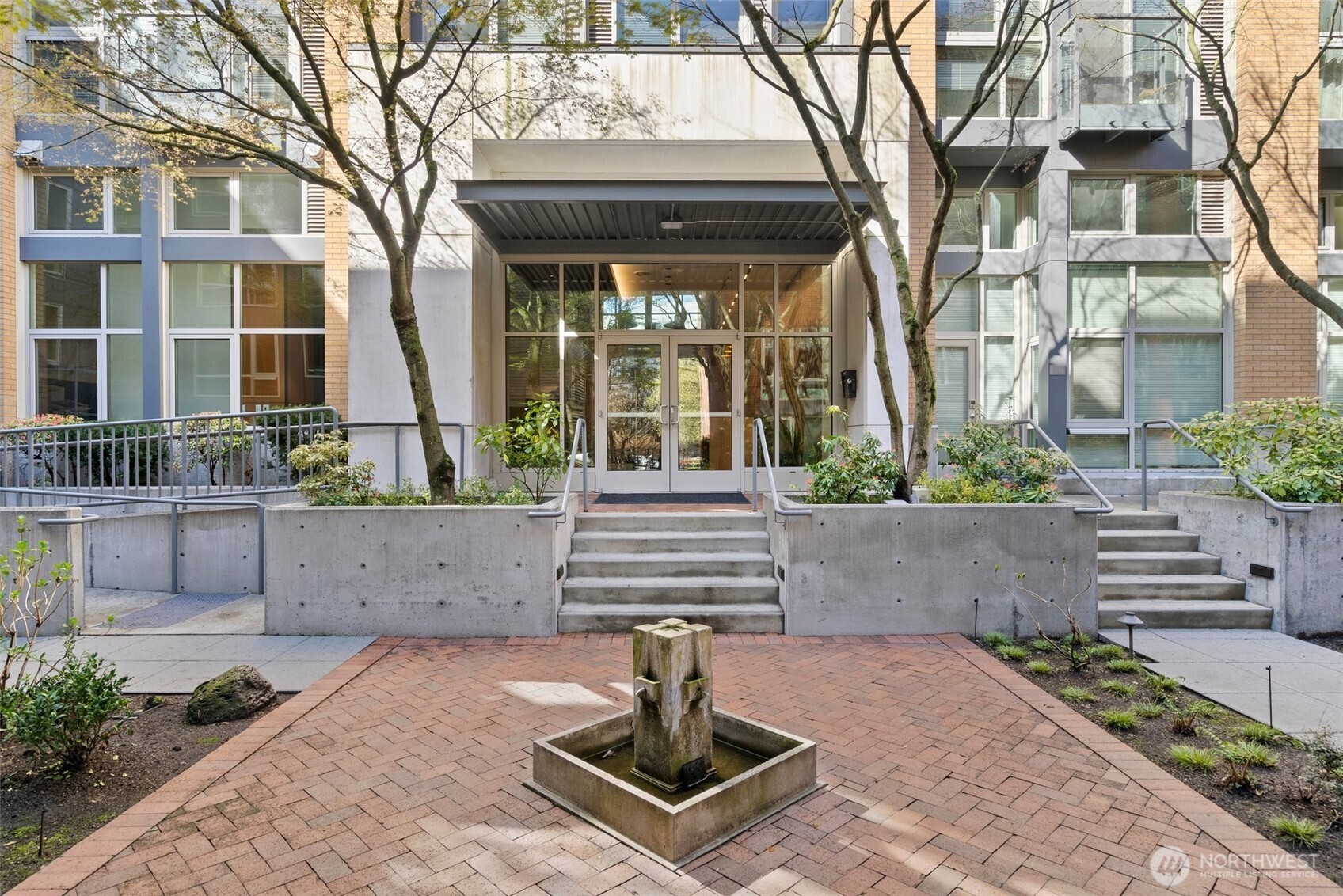 530 Broadway E Unit: 113