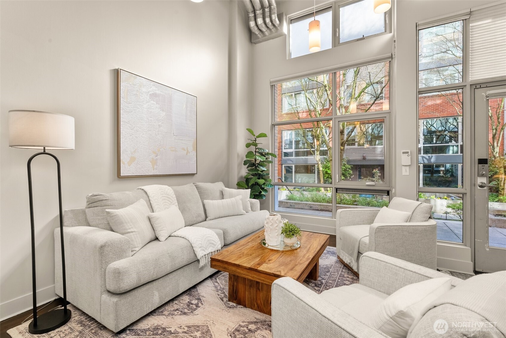 530 Broadway E Unit: 113