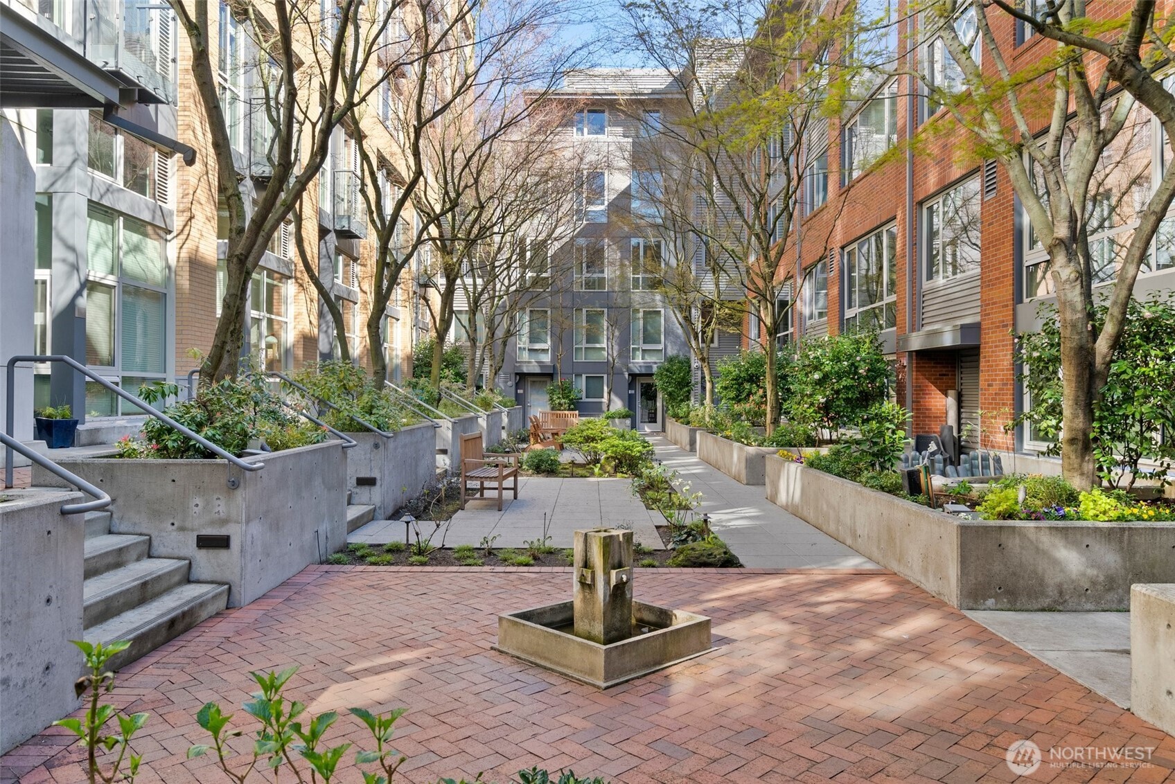 530 Broadway E Unit: 113