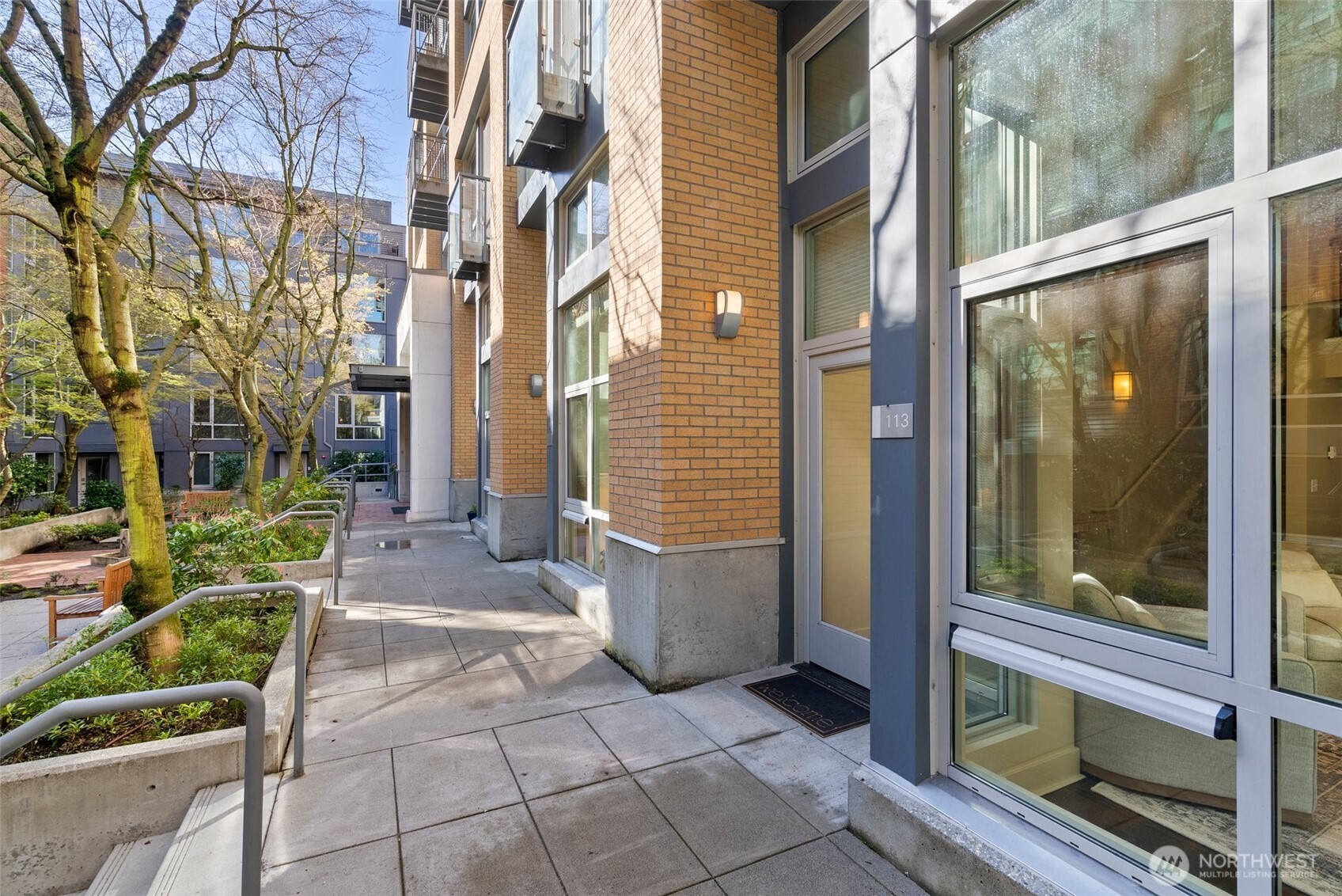530 Broadway E Unit: 113