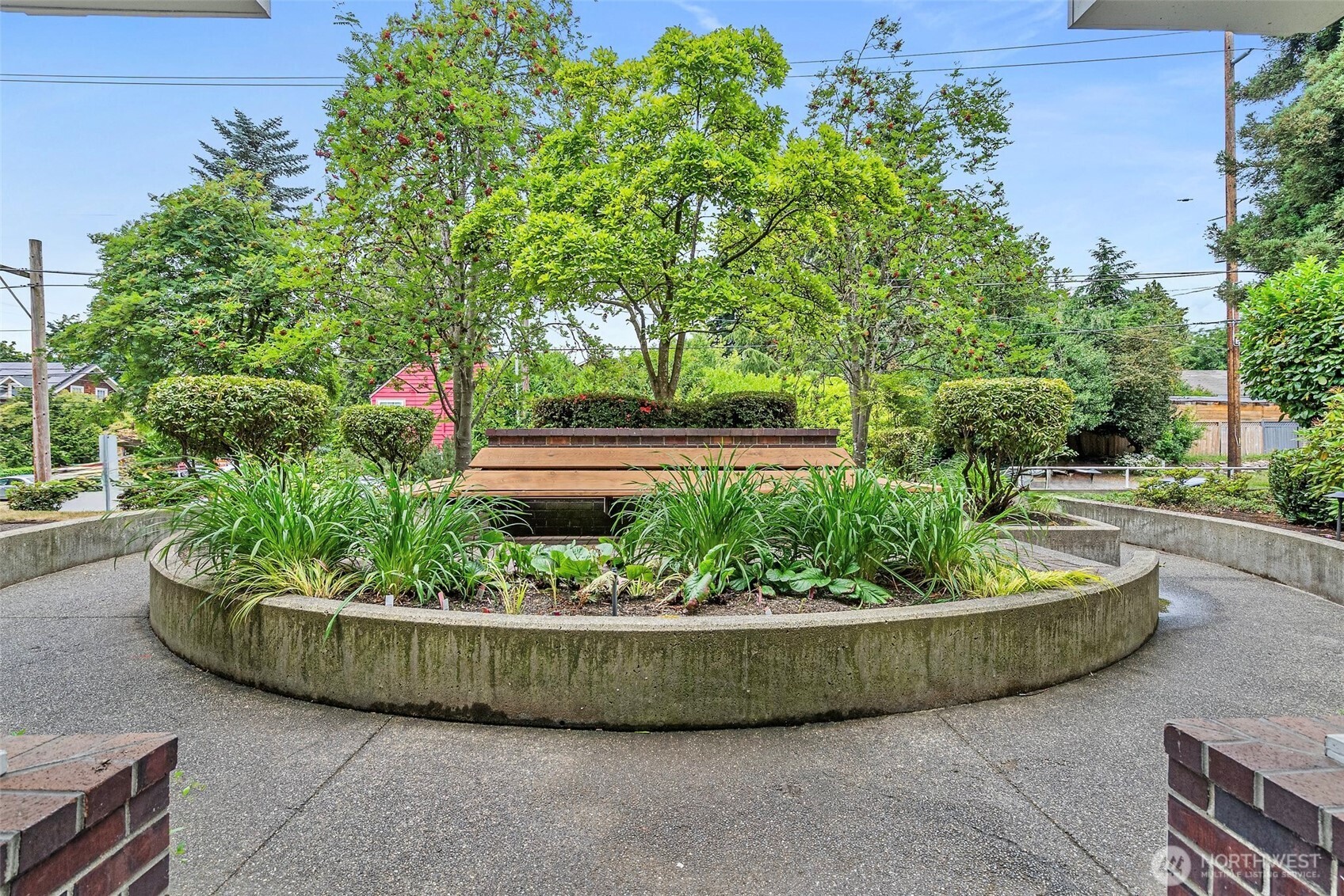 411 N 90th St Unit: 406