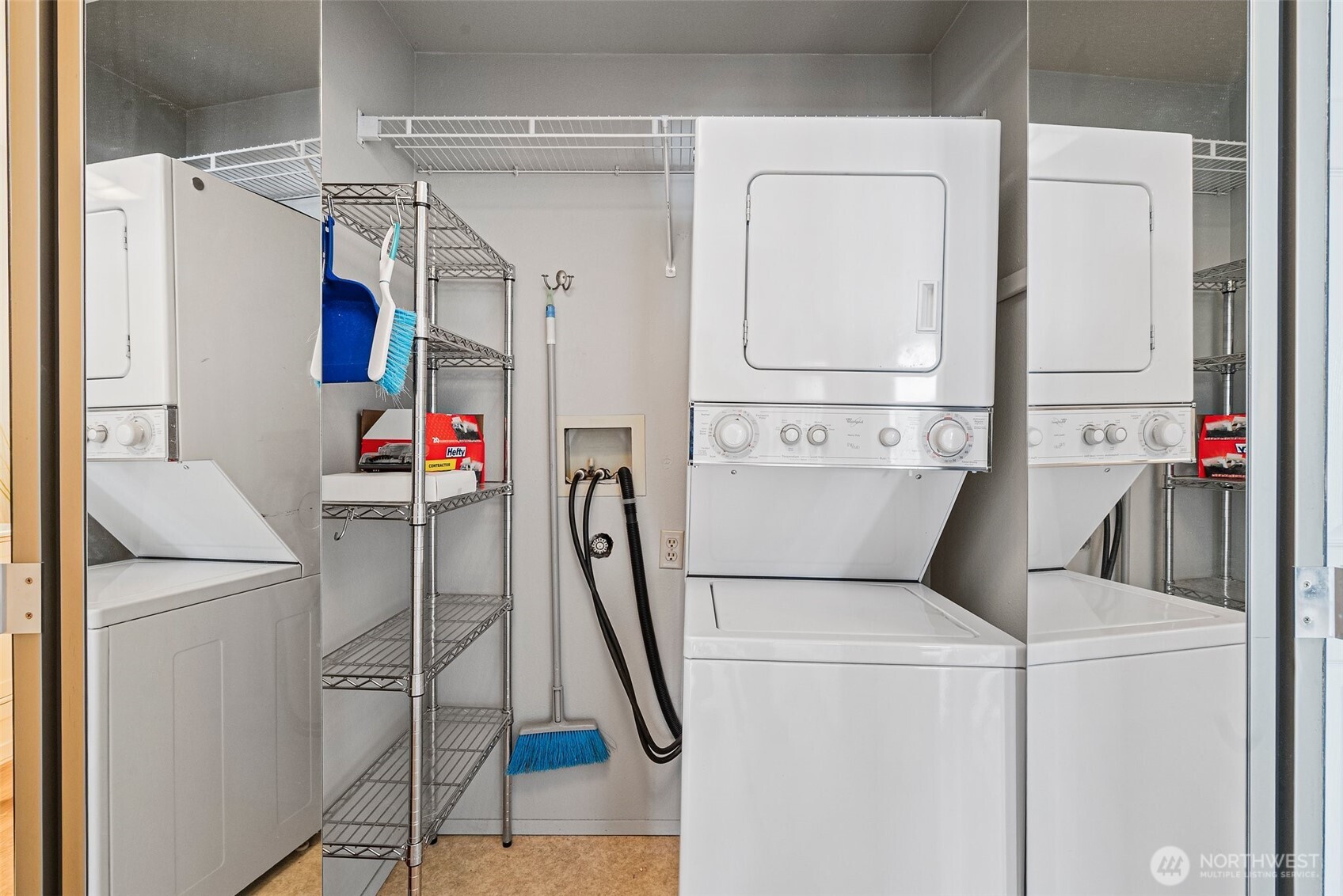 411 N 90th St Unit: 406