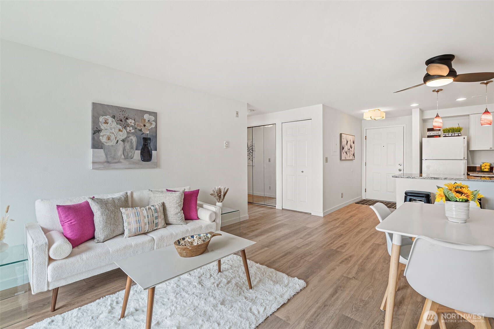 411 N 90th St Unit: 406